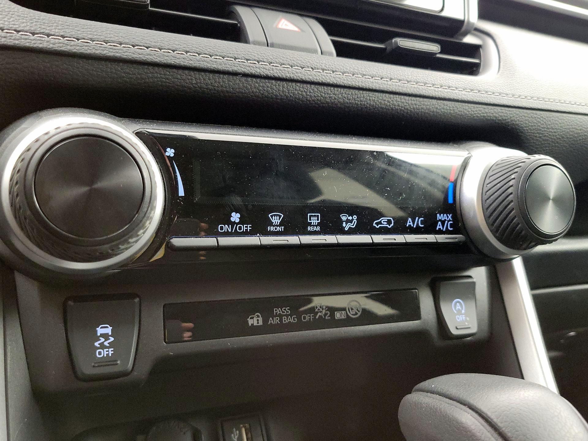 Thumbnail: 2025 Toyota RAV4 - 16