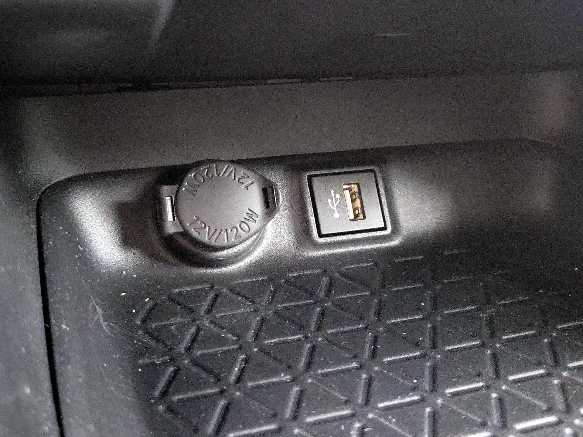 Thumbnail: 2025 Toyota RAV4 - 18