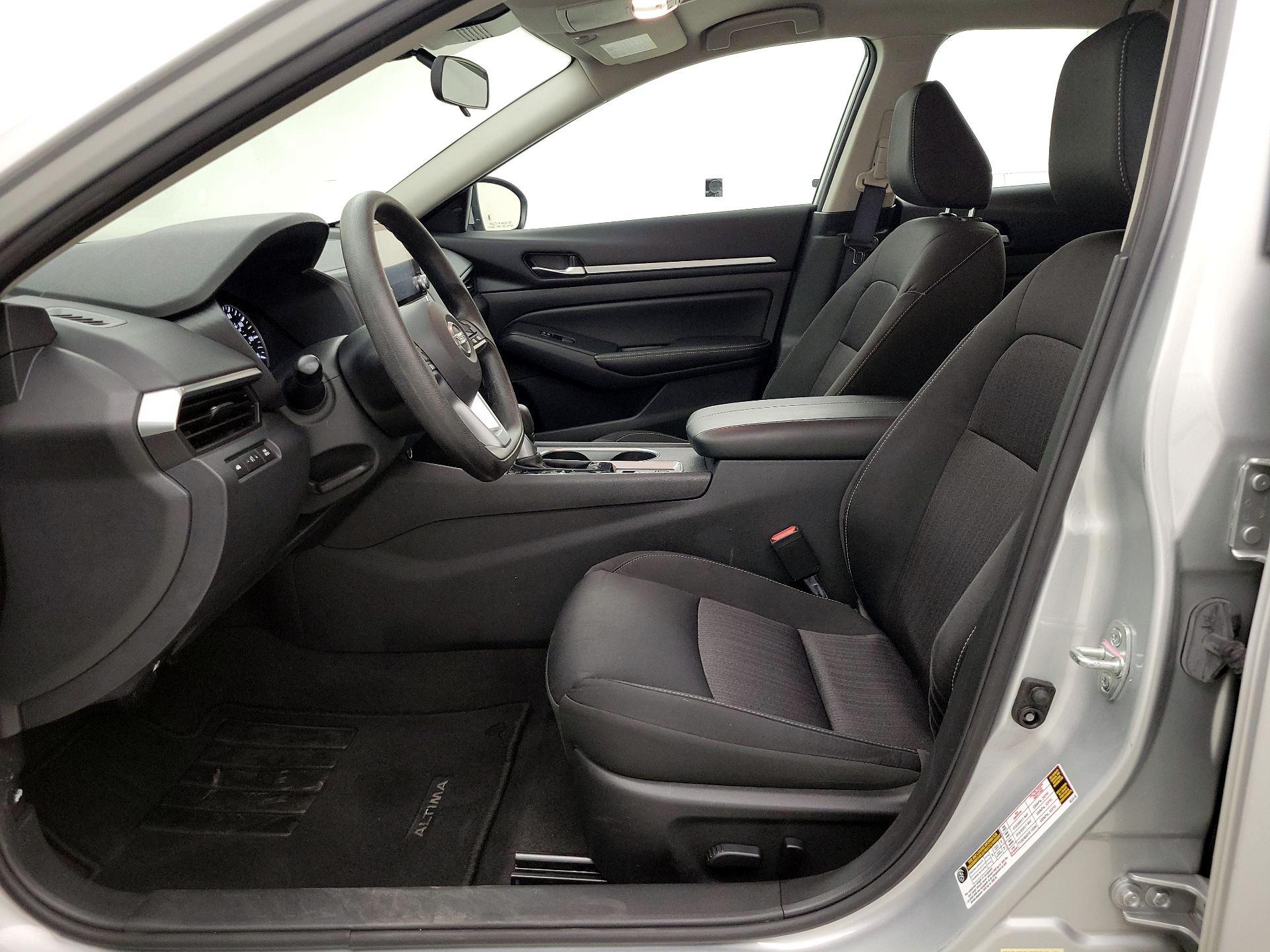 Thumbnail: 2022 Nissan Altima - 11