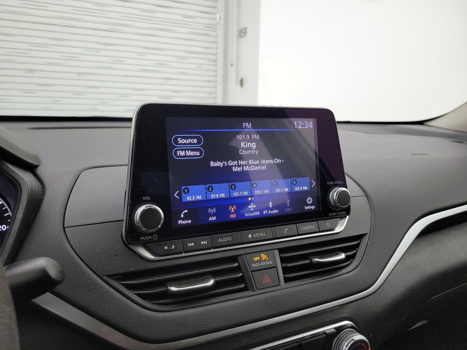 Thumbnail: 2022 Nissan Altima - 15