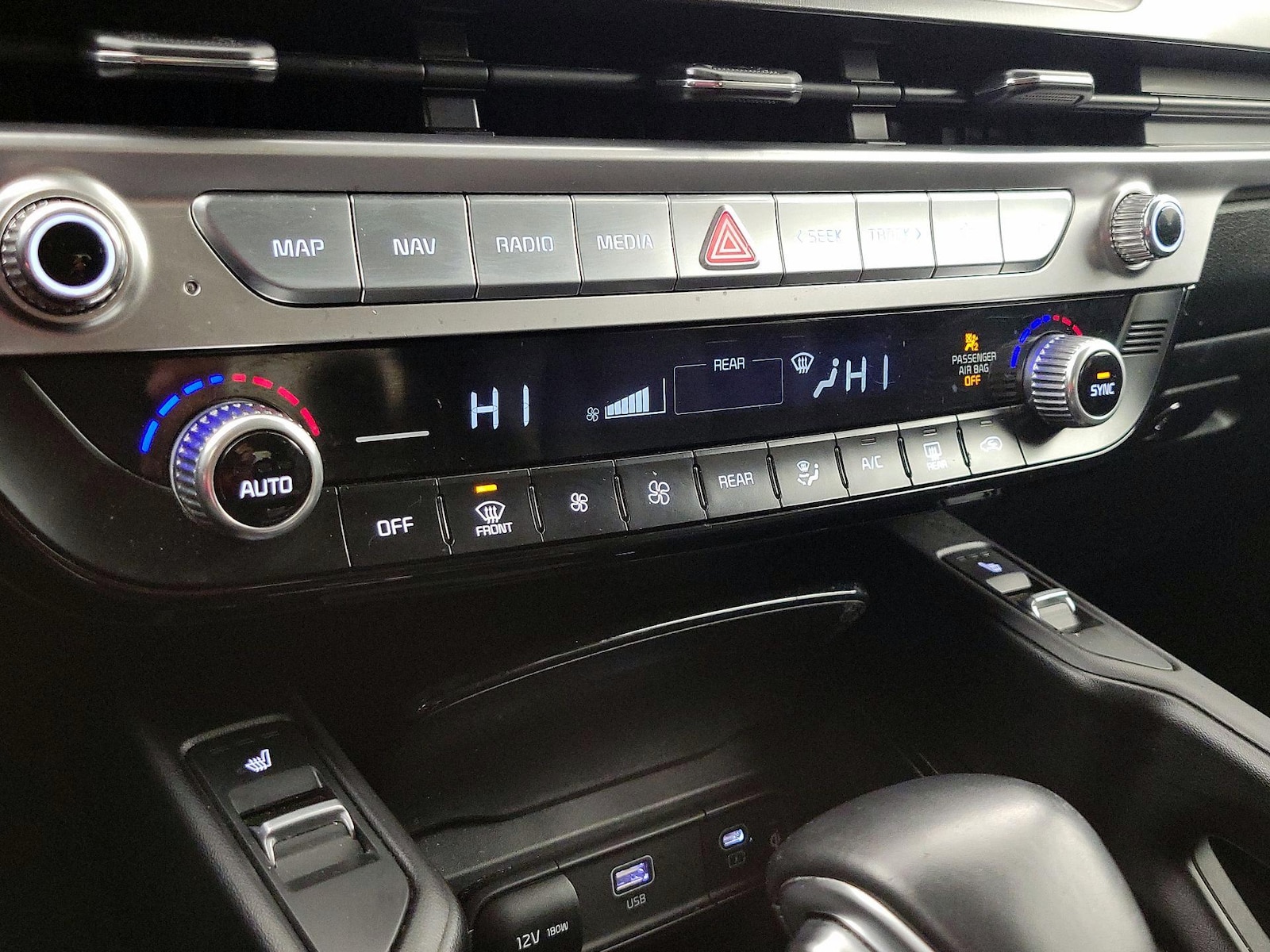 2024 Kia Telluride S - Photo 18