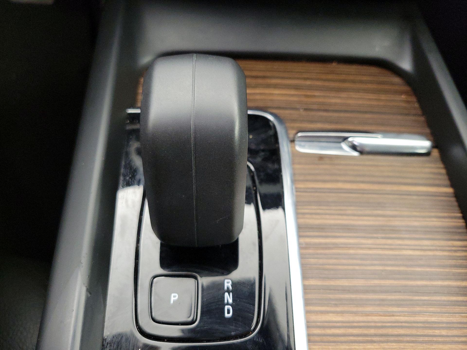 Thumbnail: 2023 Volvo XC60 - 18