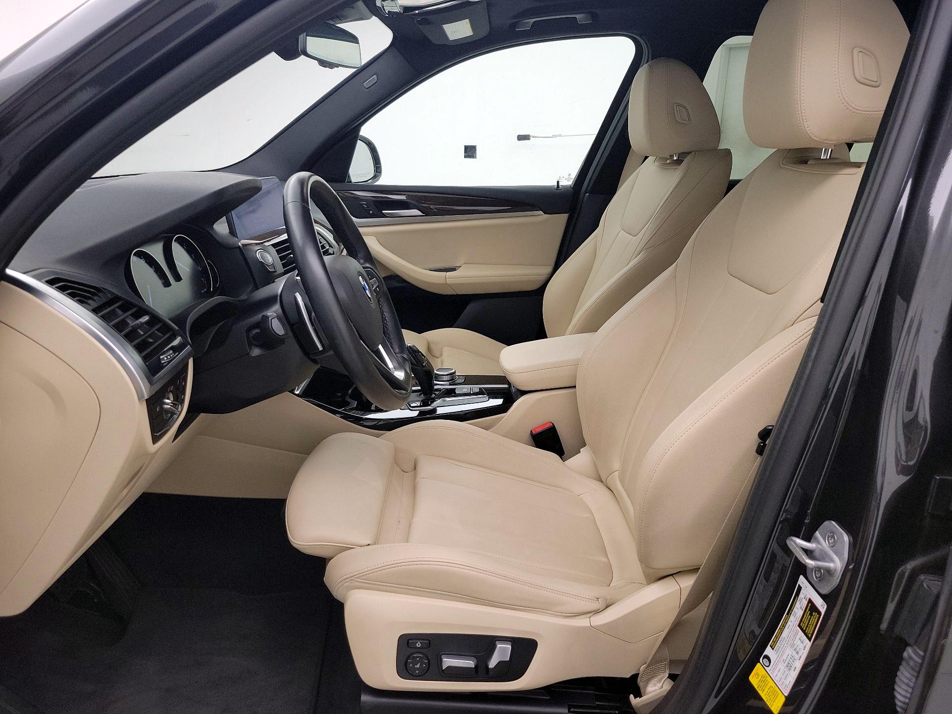 Thumbnail: 2021 BMW X3 - 11