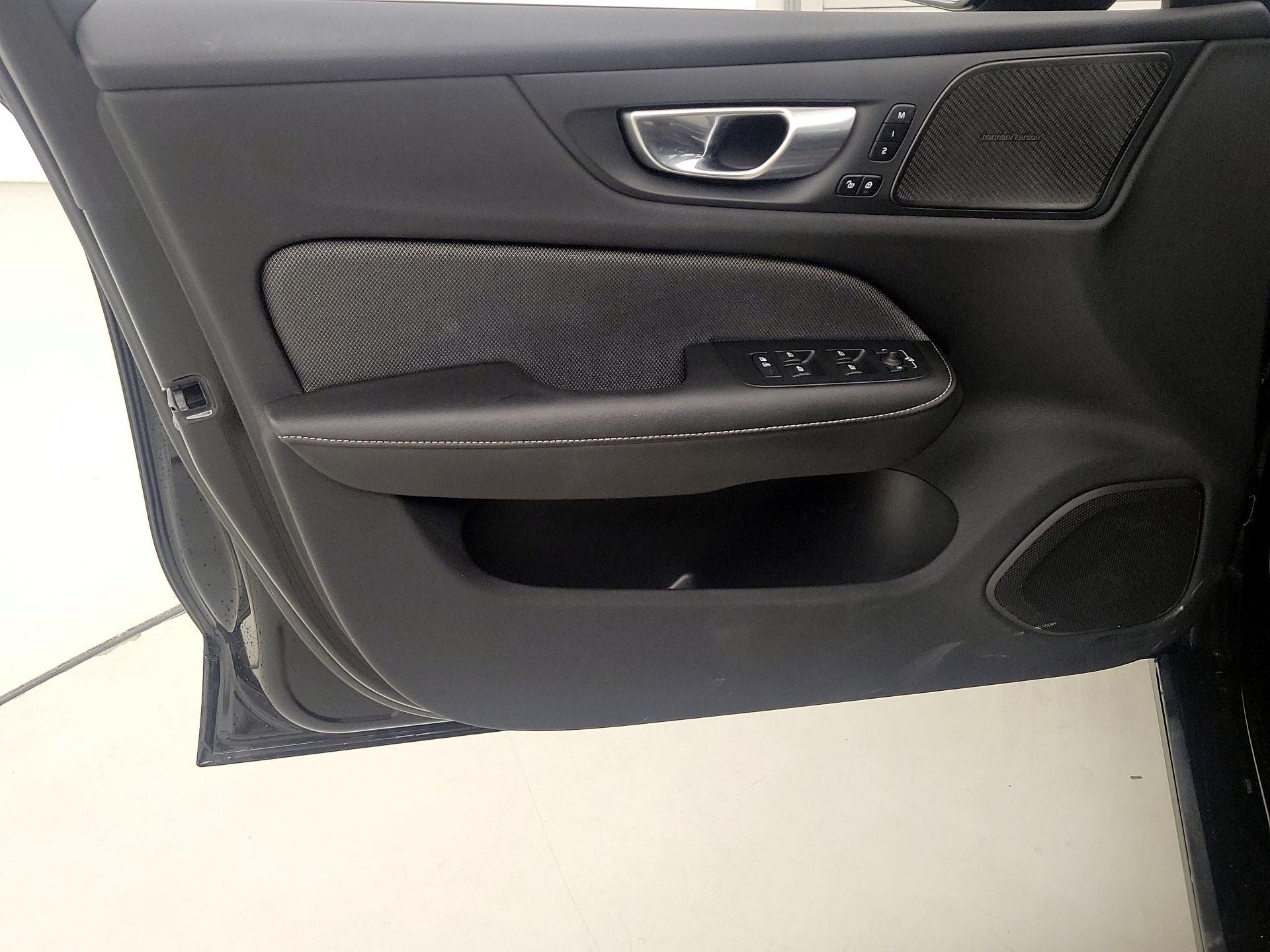 Thumbnail: 2024 Volvo S60 - 12