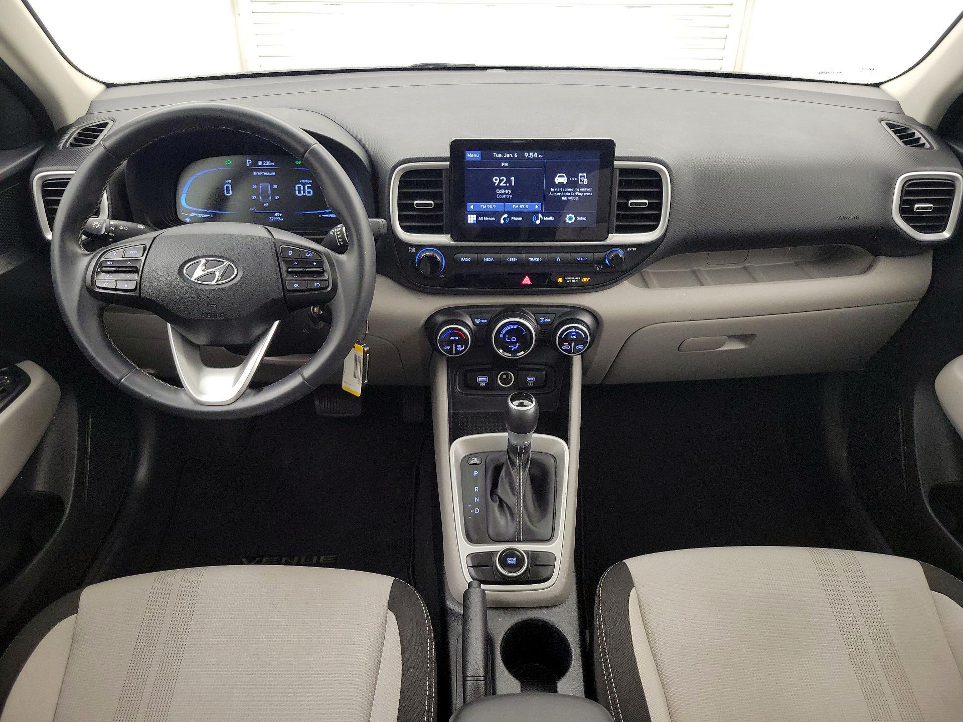 Thumbnail: 2023 Hyundai Venue - 9