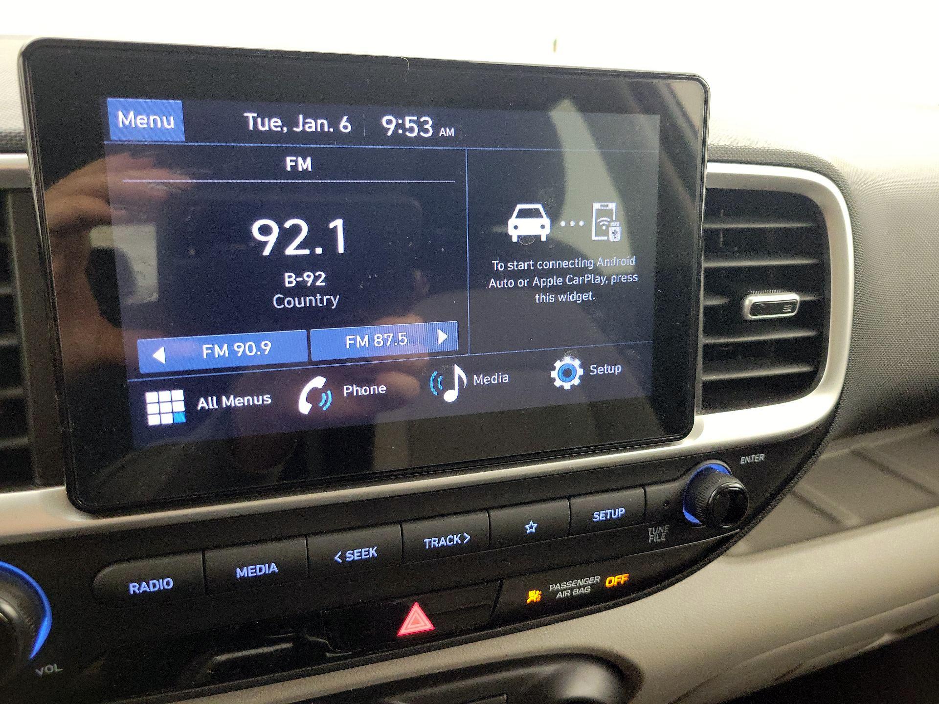 Thumbnail: 2023 Hyundai Venue - 15