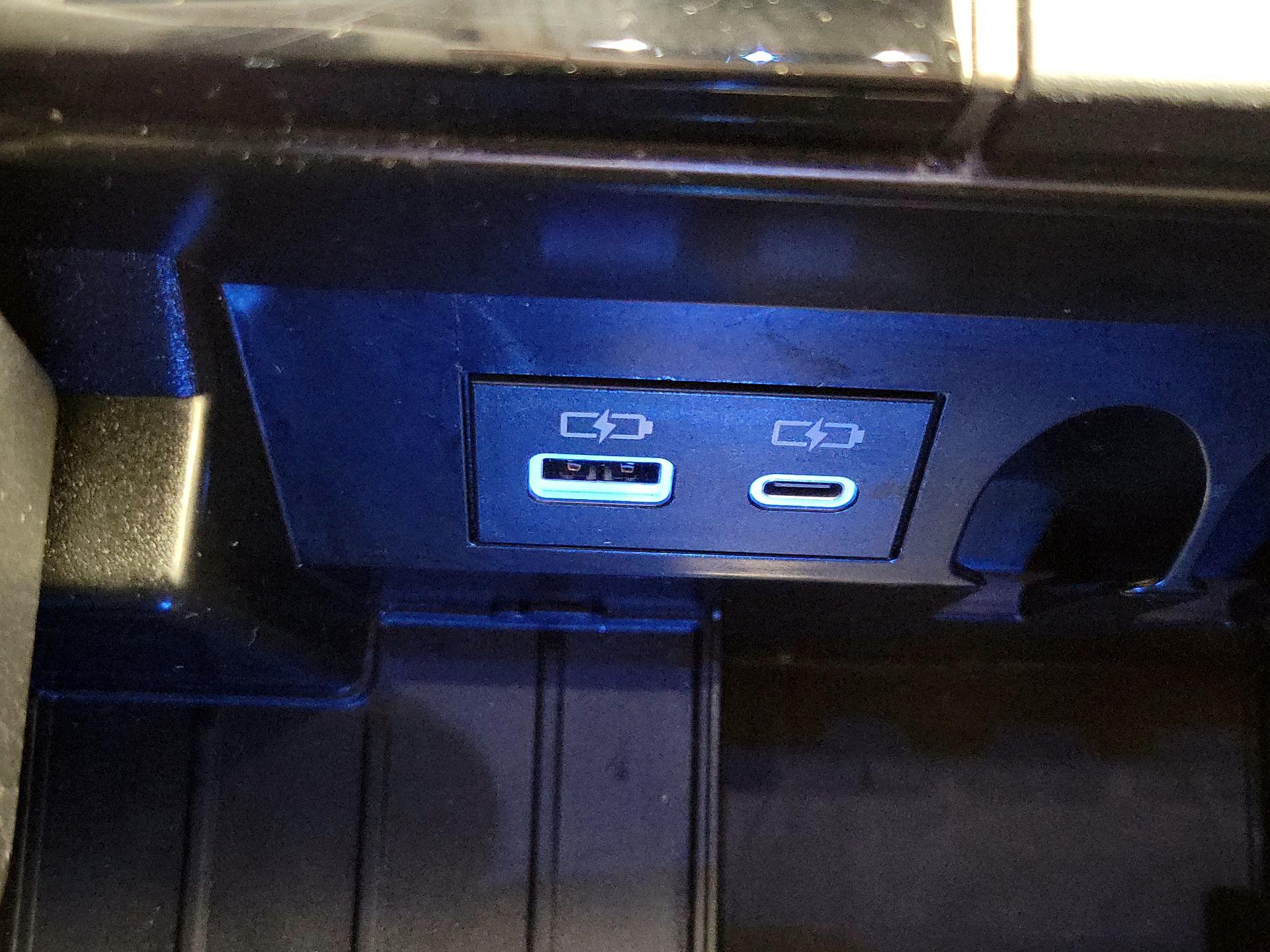 Thumbnail: 2024 Toyota Tundra - 18