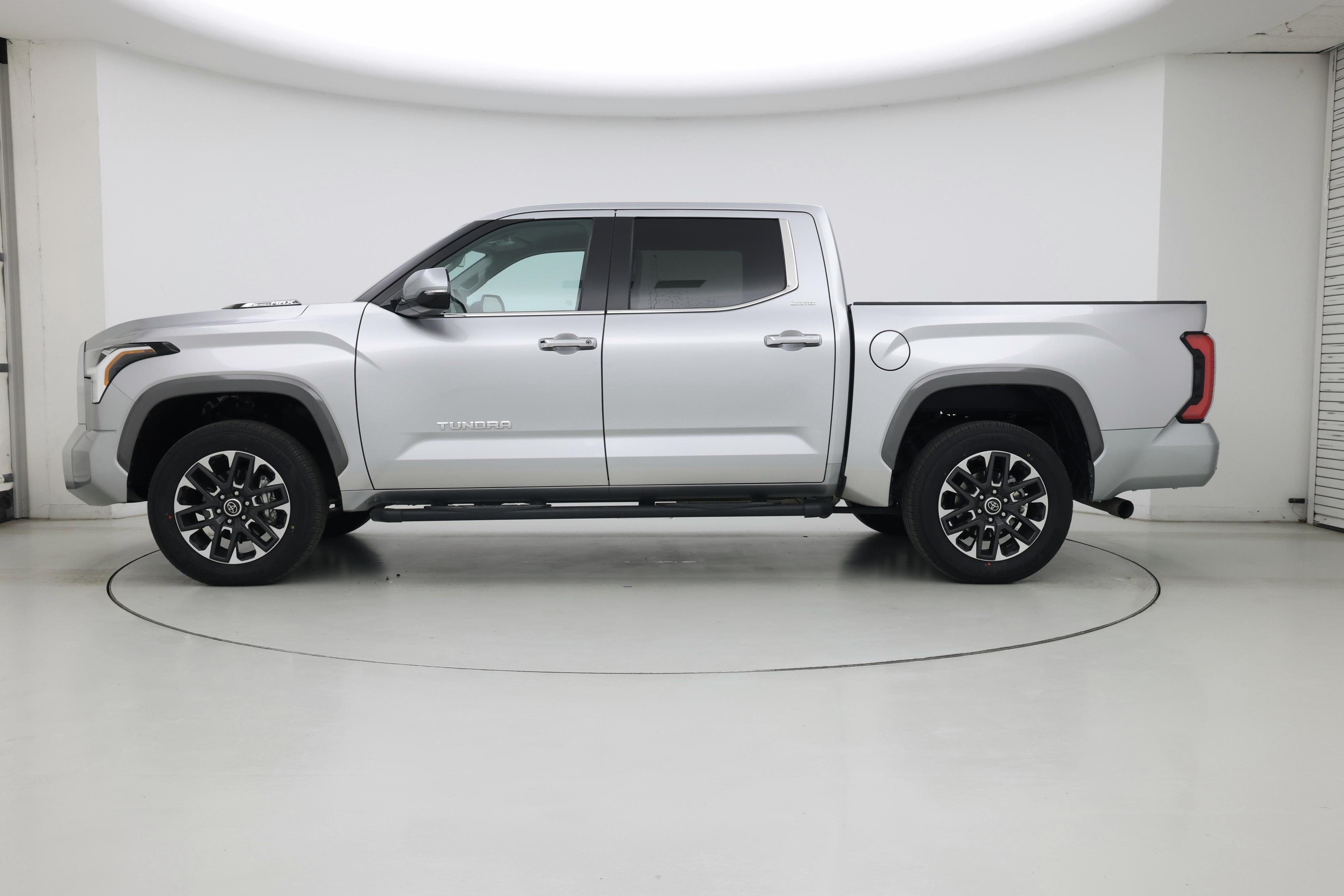 Thumbnail: 2024 Toyota Tundra - 3