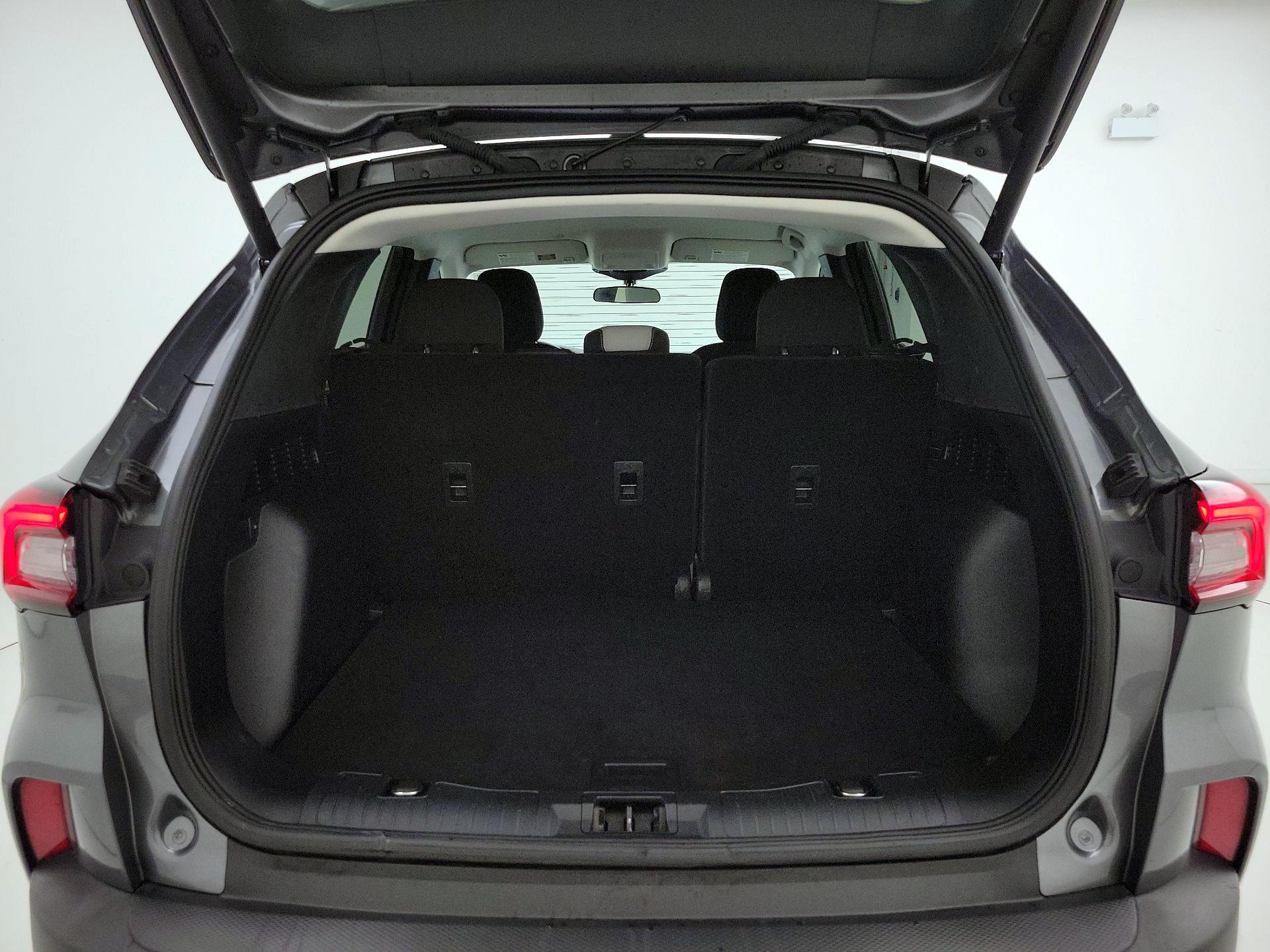 Thumbnail: 2023 Ford Escape - 20