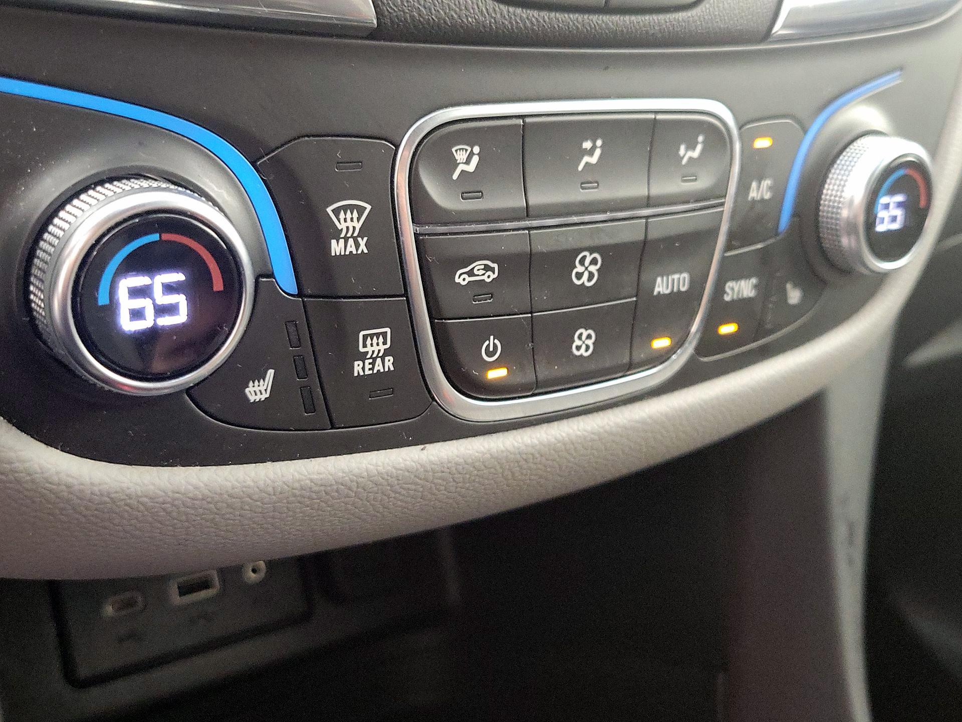 Thumbnail: 2023 Chevrolet Equinox - 16