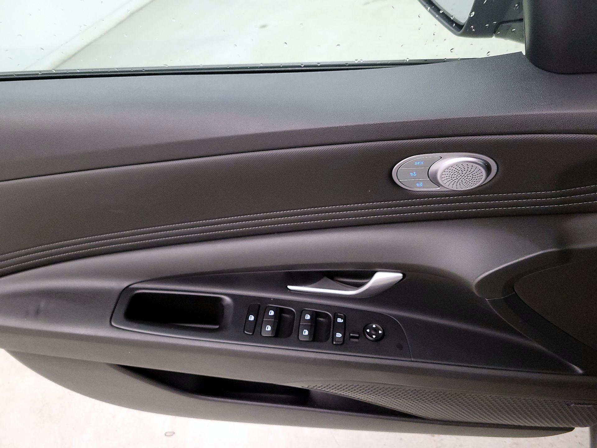 Thumbnail: 2023 Hyundai Elantra - 12