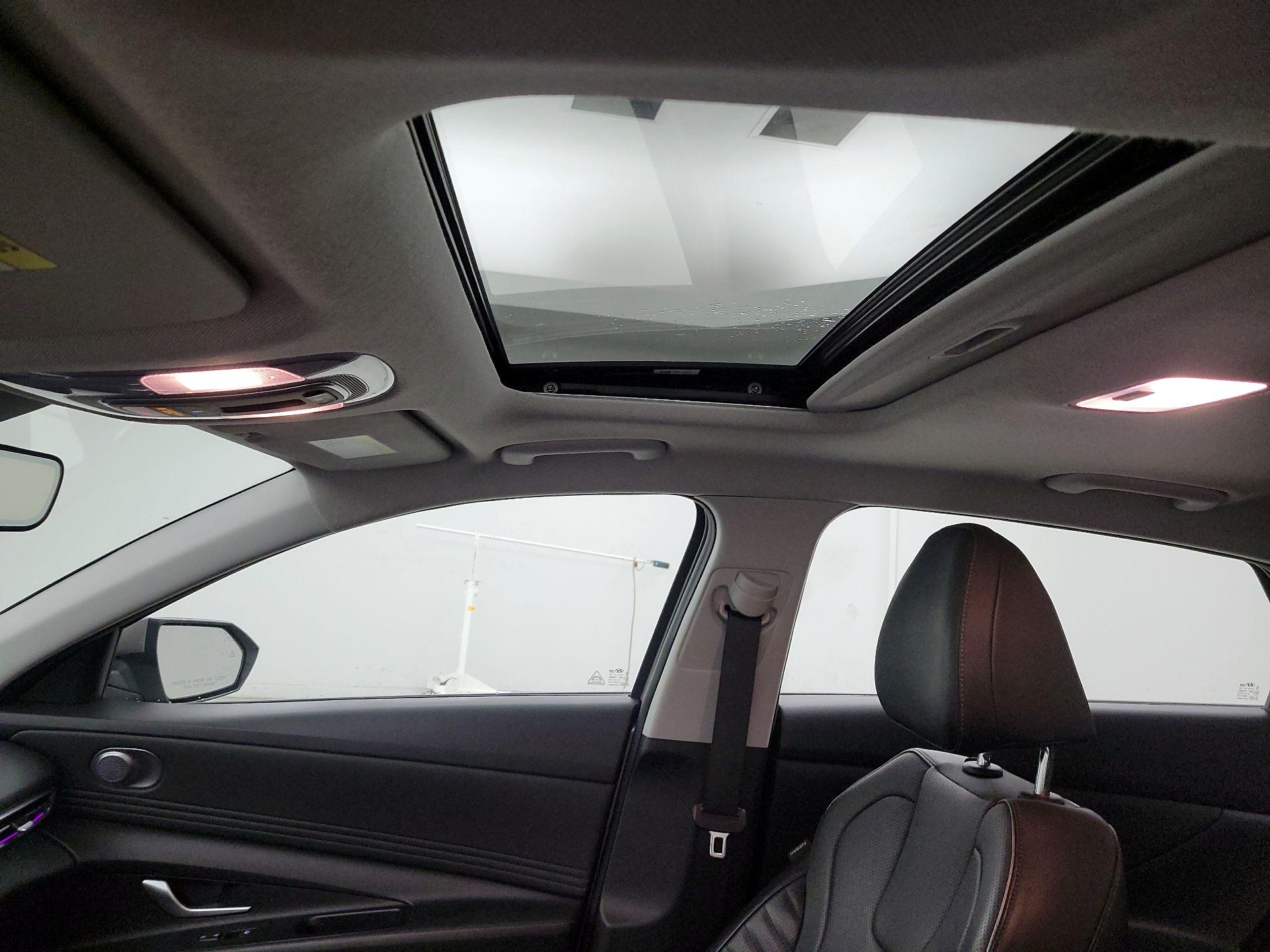 Thumbnail: 2023 Hyundai Elantra - 20