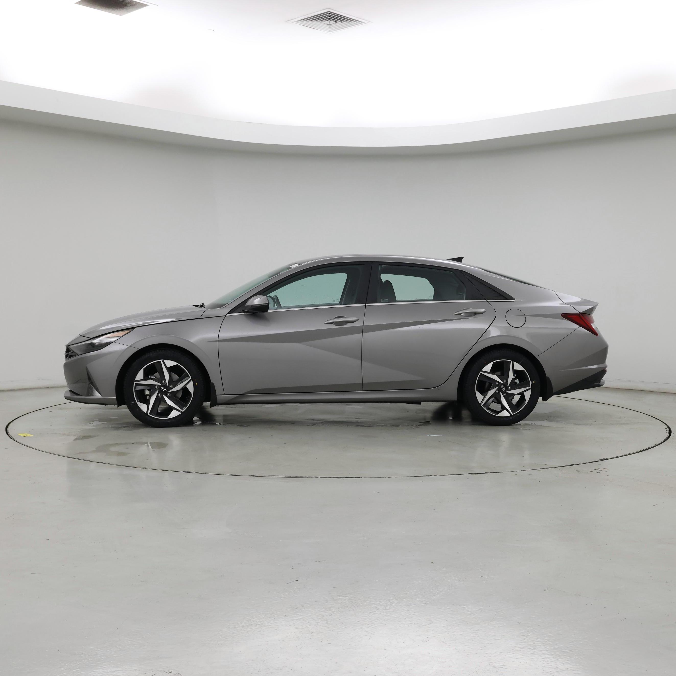 Thumbnail: 2023 Hyundai Elantra - 3