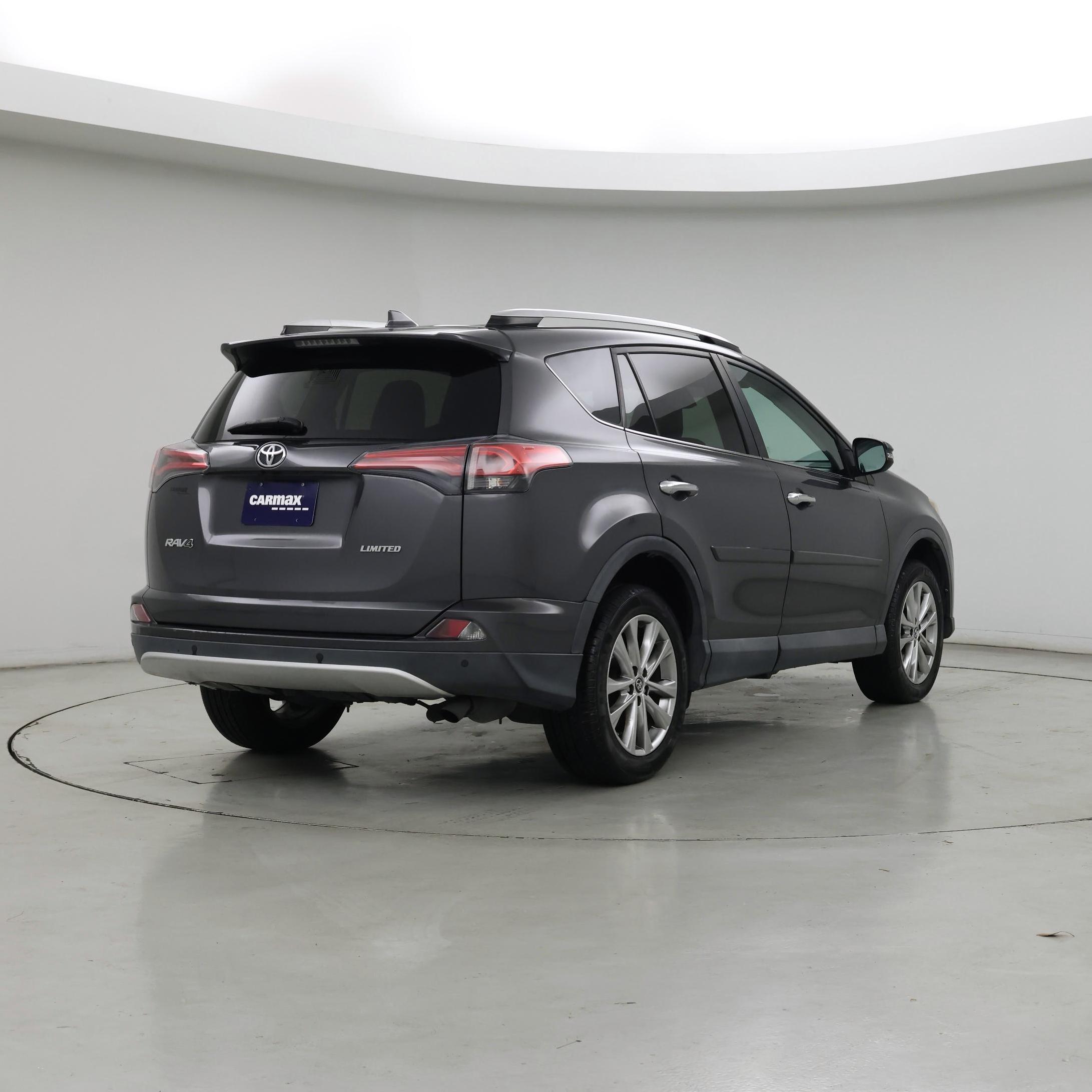 Thumbnail: 2016 Toyota RAV4 - 8