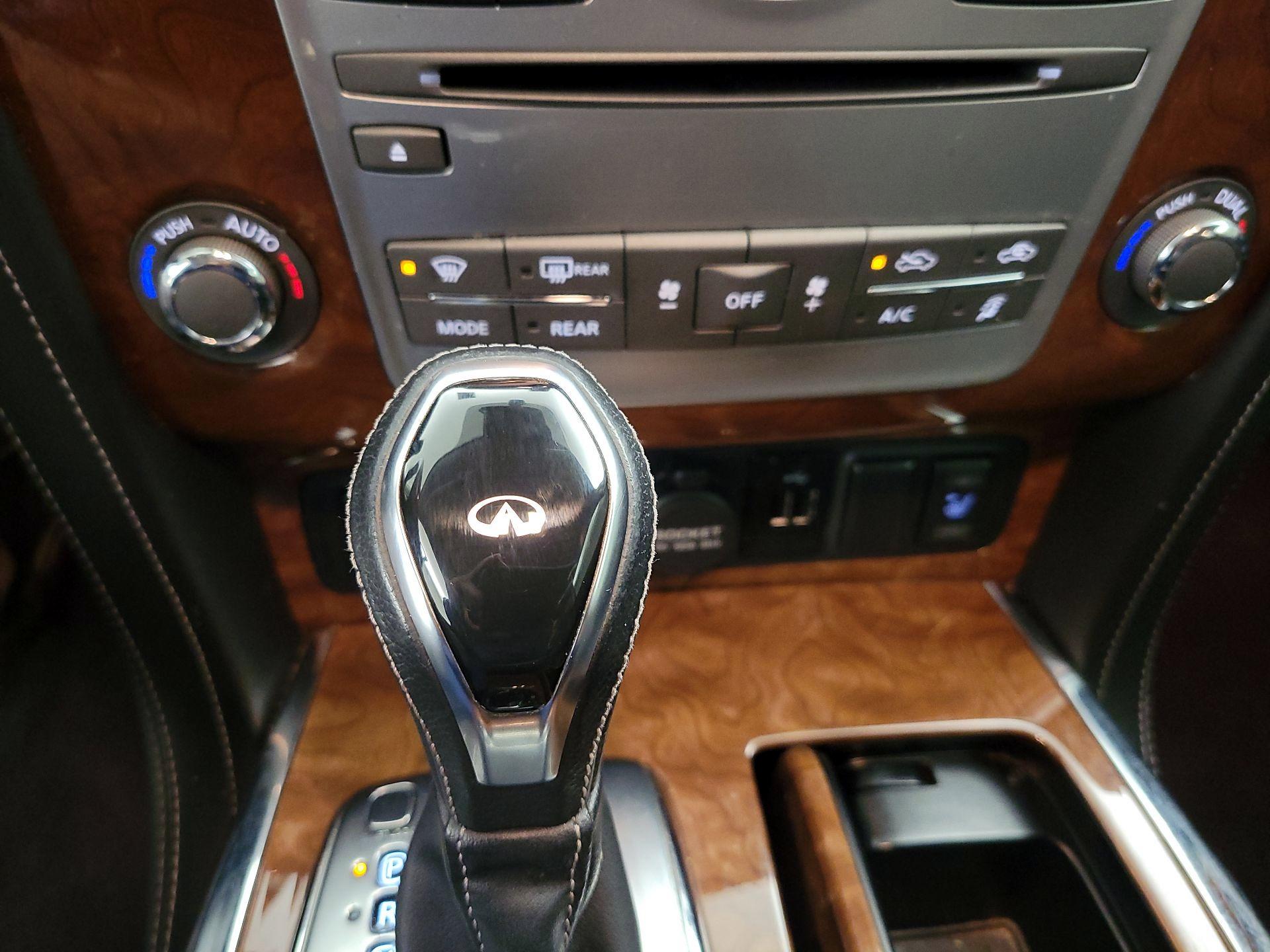 Thumbnail: 2018 INFINITI QX80 - 17