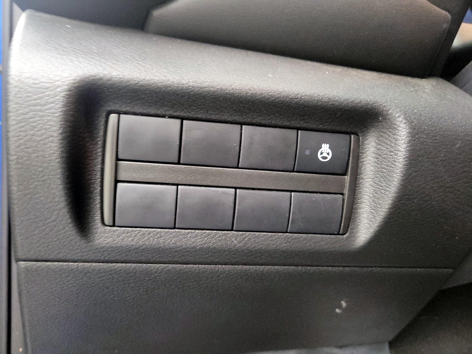 Thumbnail: 2023 Nissan Kicks - 13