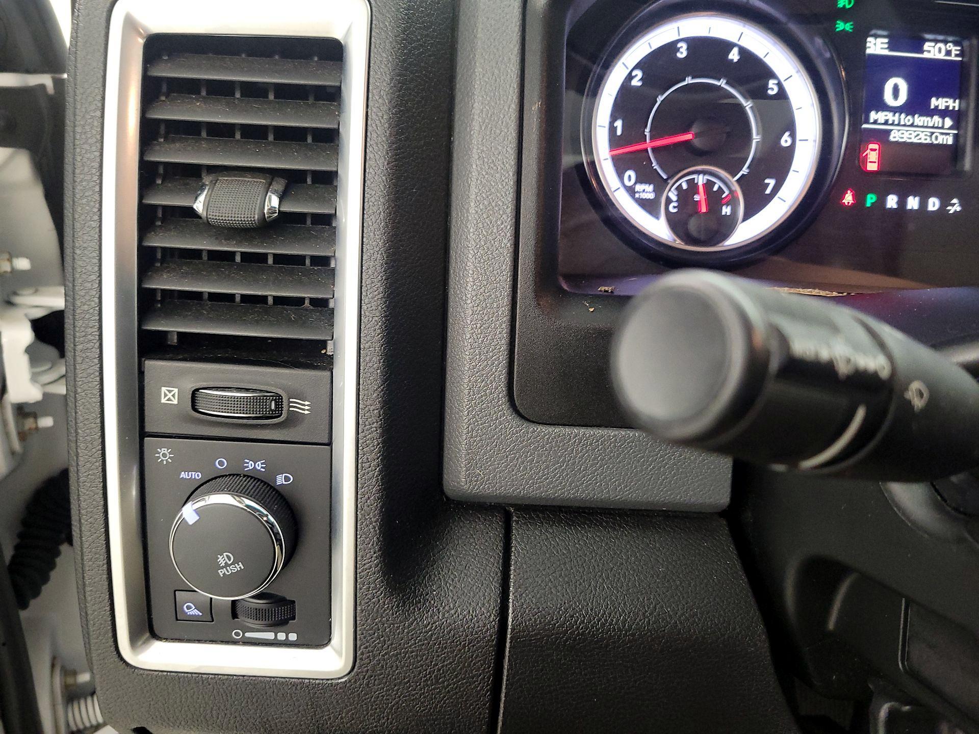 Thumbnail: 2019 RAM 1500 Classic - 13