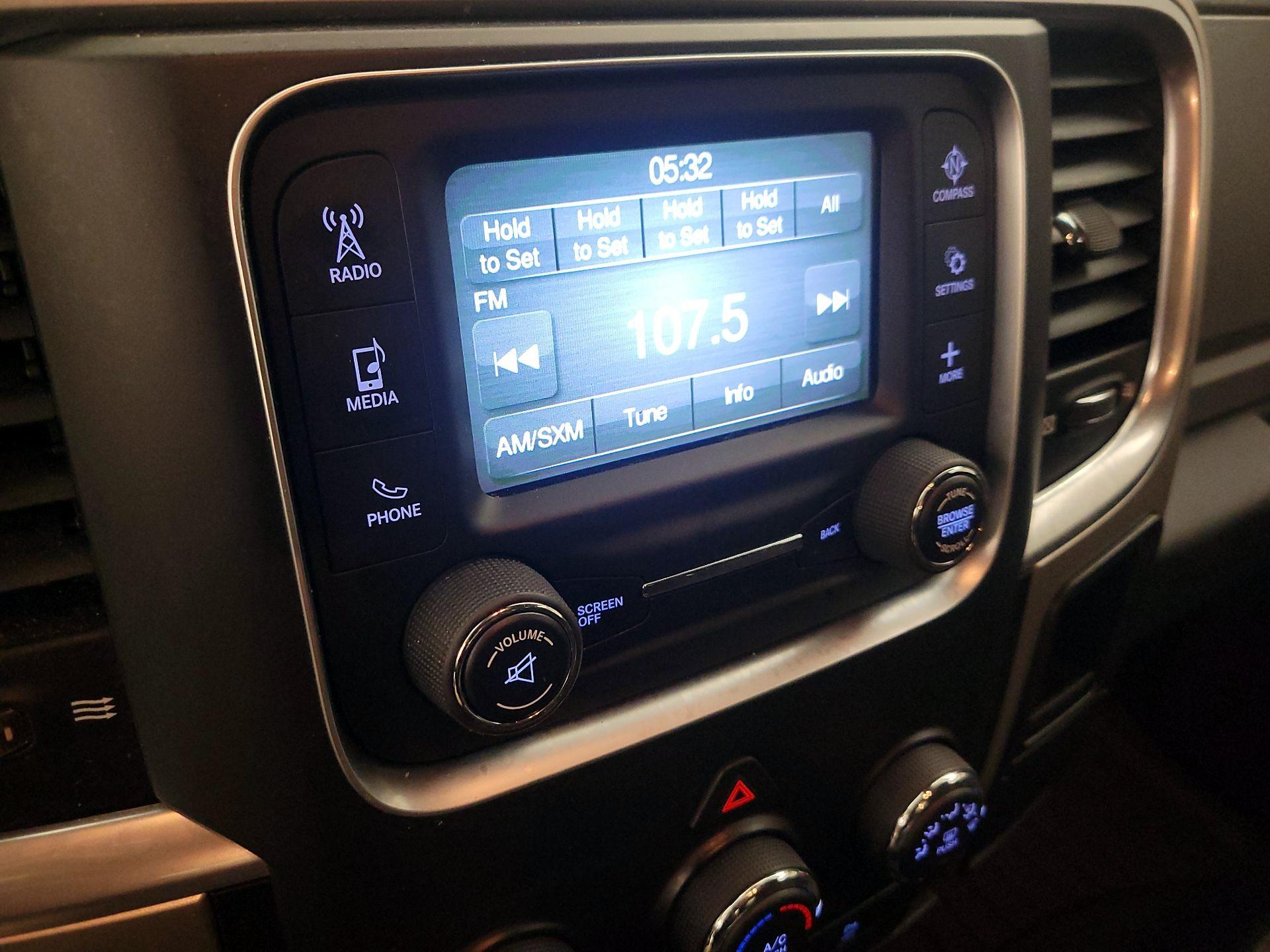 Thumbnail: 2019 RAM 1500 Classic - 15