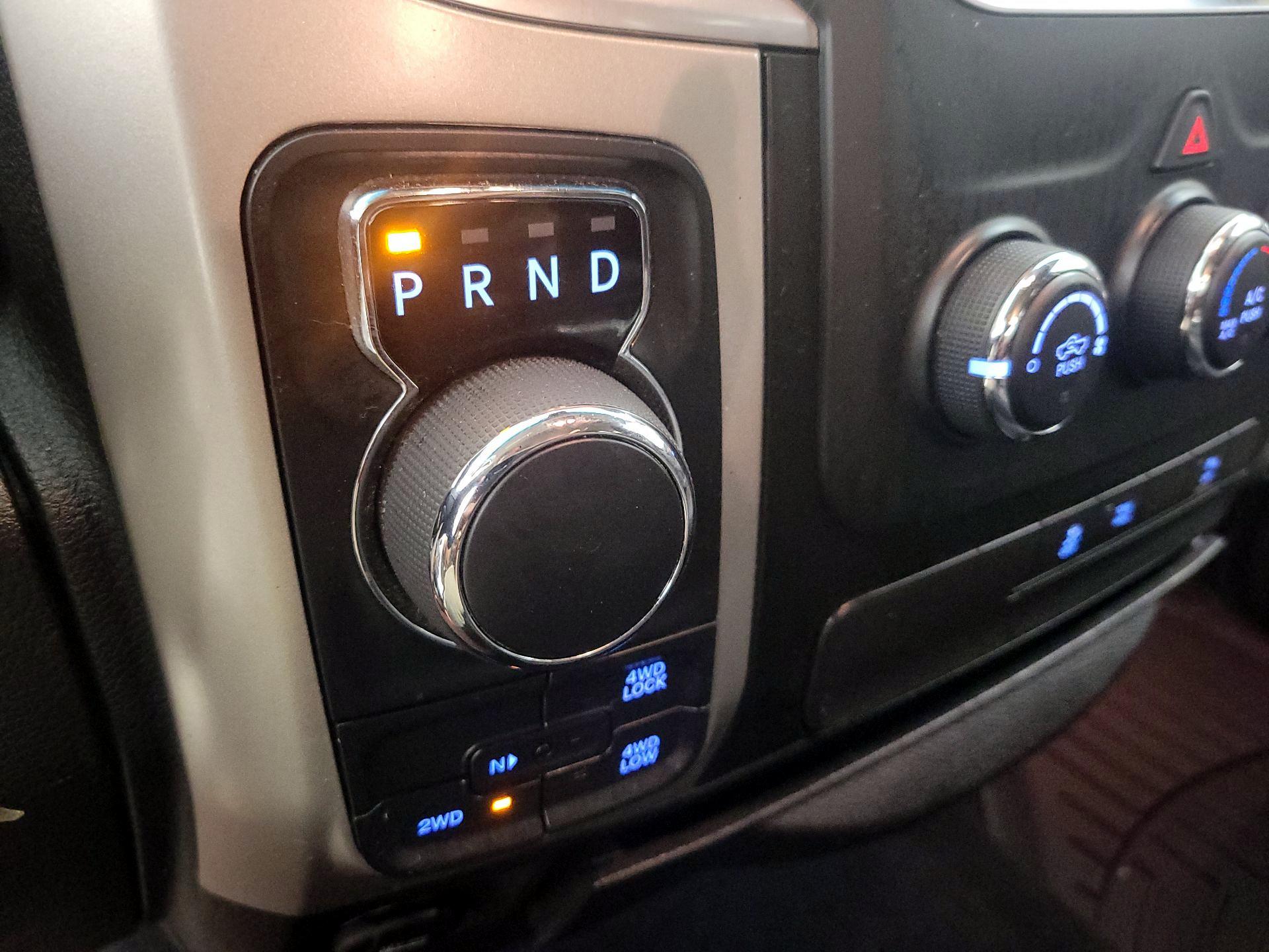 Thumbnail: 2019 RAM 1500 Classic - 17