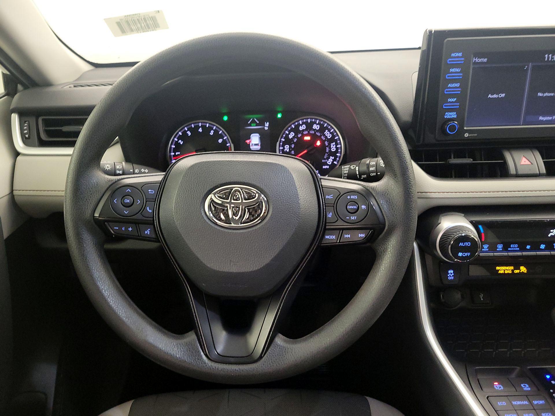 Thumbnail: 2021 Toyota RAV4 - 10