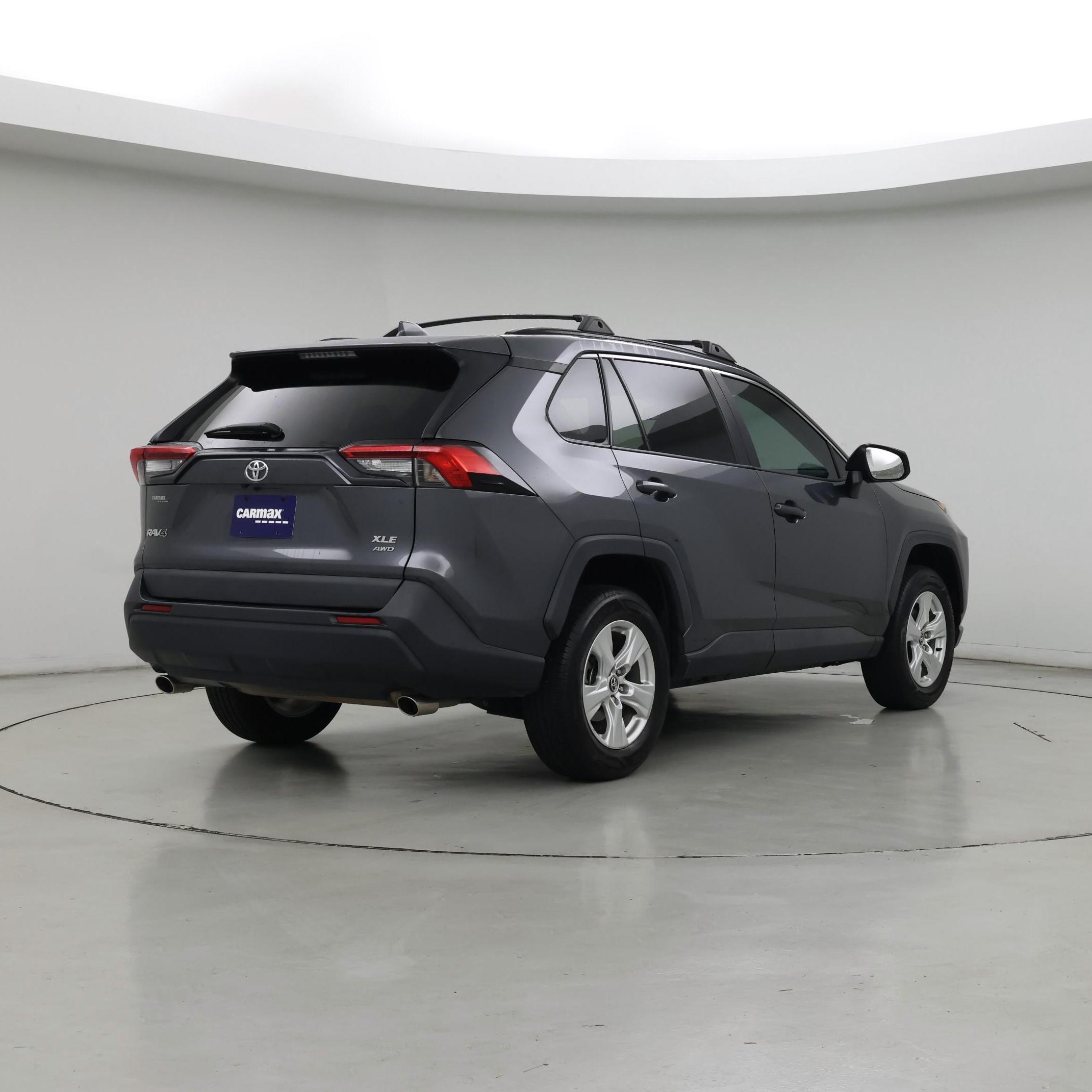 Thumbnail: 2021 Toyota RAV4 - 8