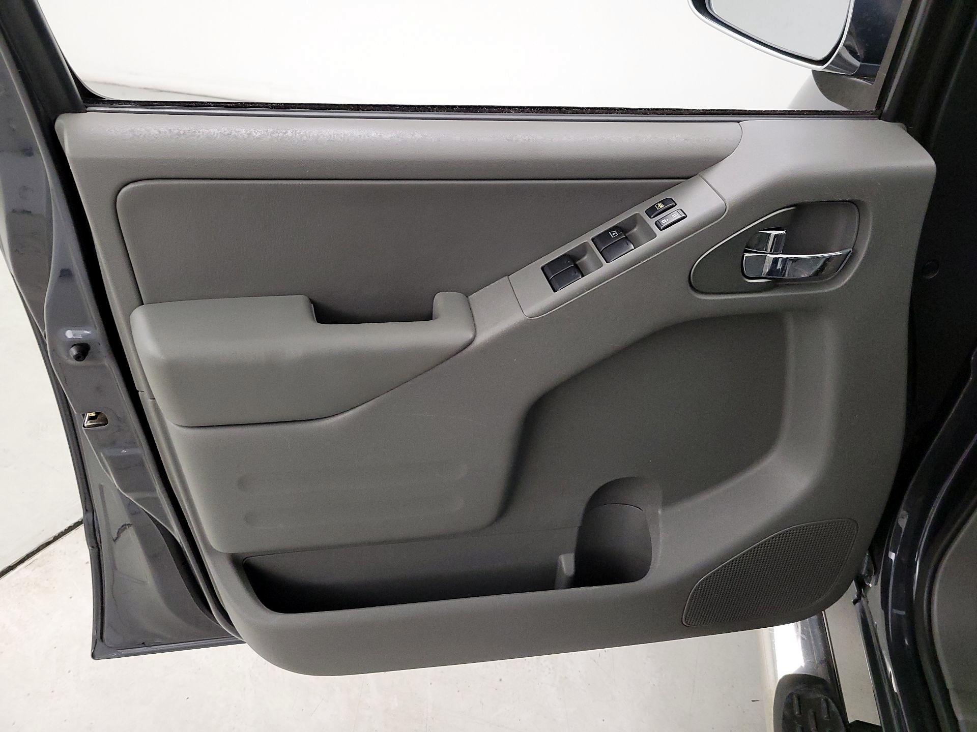 Thumbnail: 2015 Nissan Frontier - 12