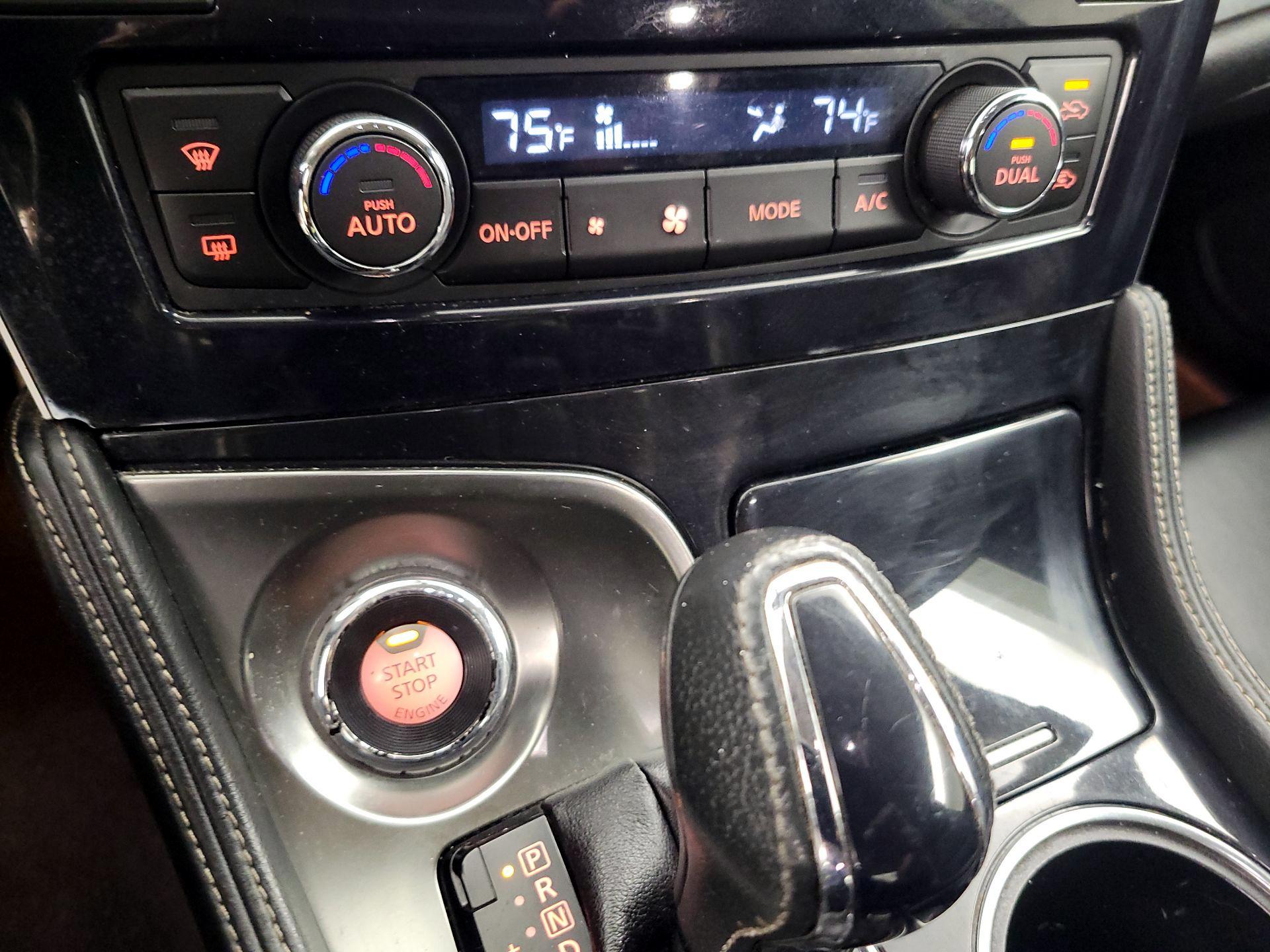 Thumbnail: 2019 Nissan Maxima - 17