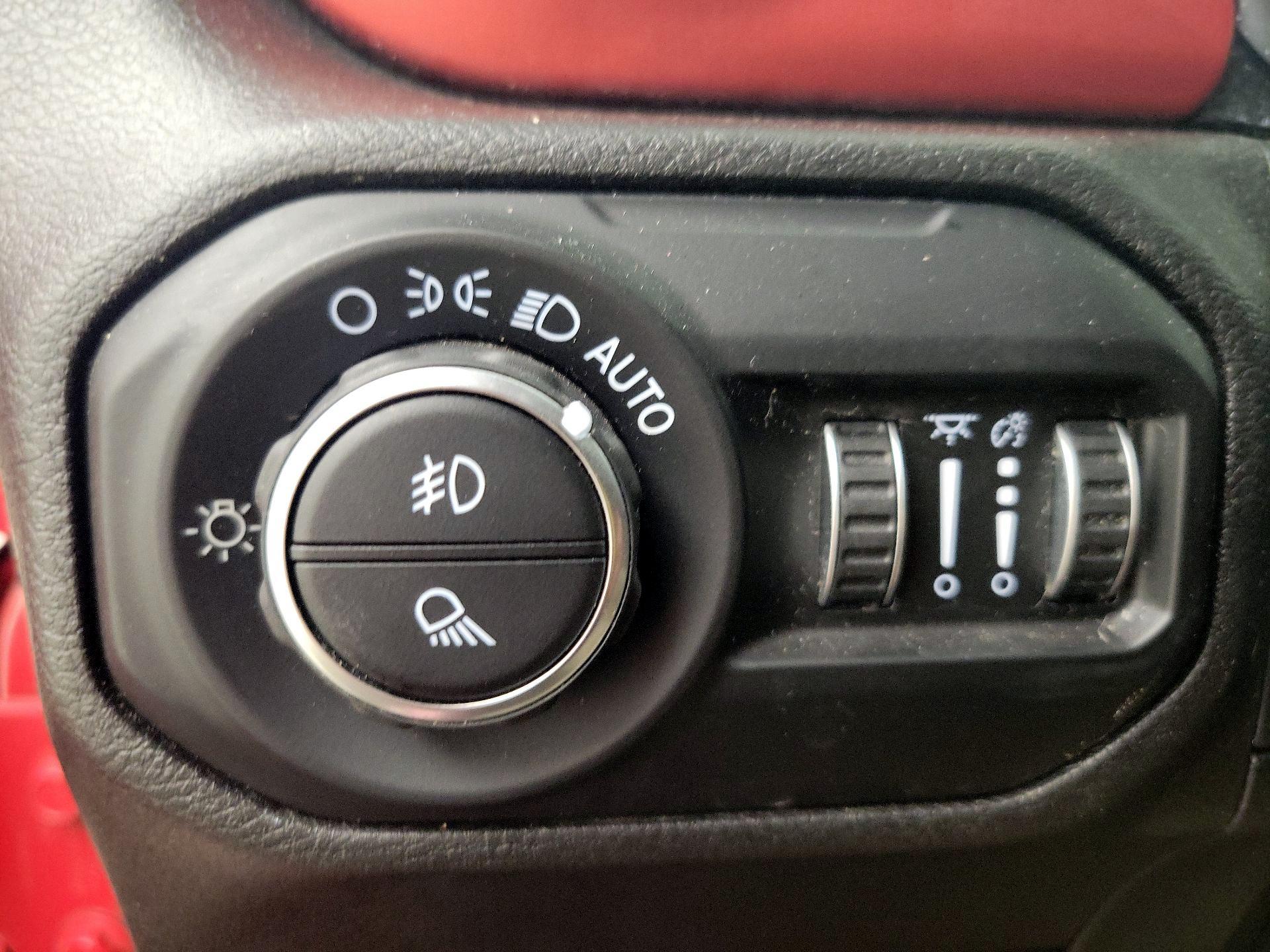 Thumbnail: 2020 Jeep Gladiator - 13