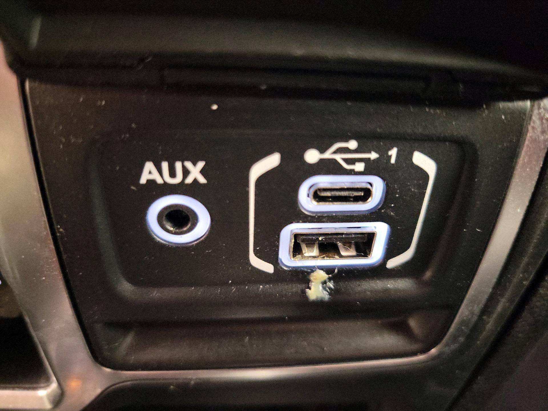 Thumbnail: 2020 Jeep Gladiator - 19