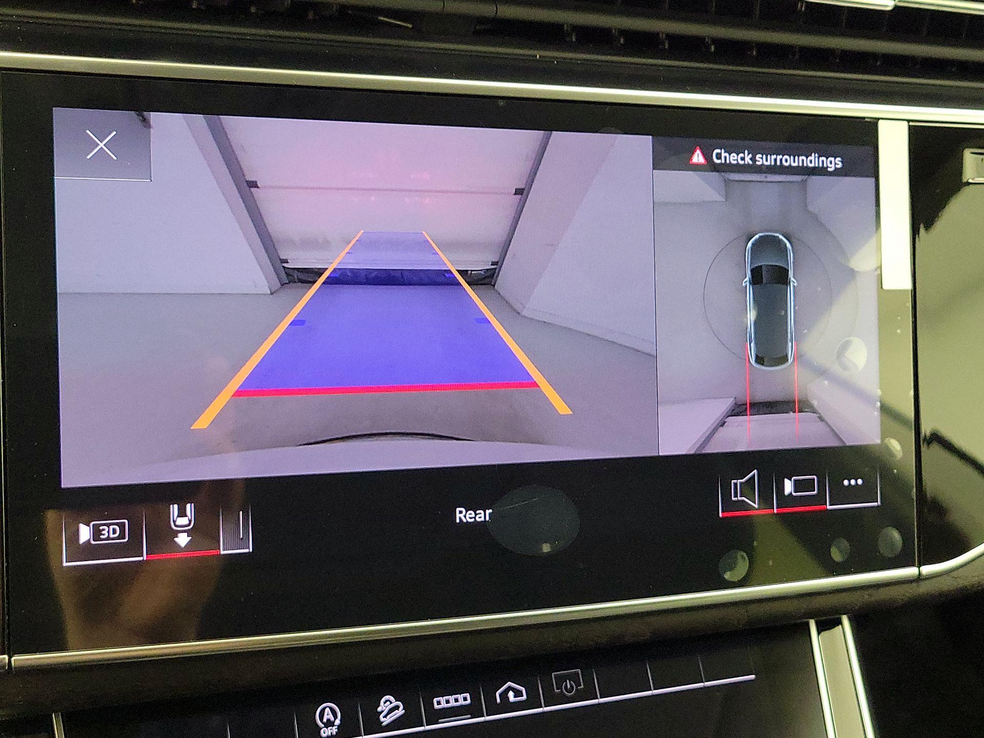 Thumbnail: 2023 Audi Q8 - 15