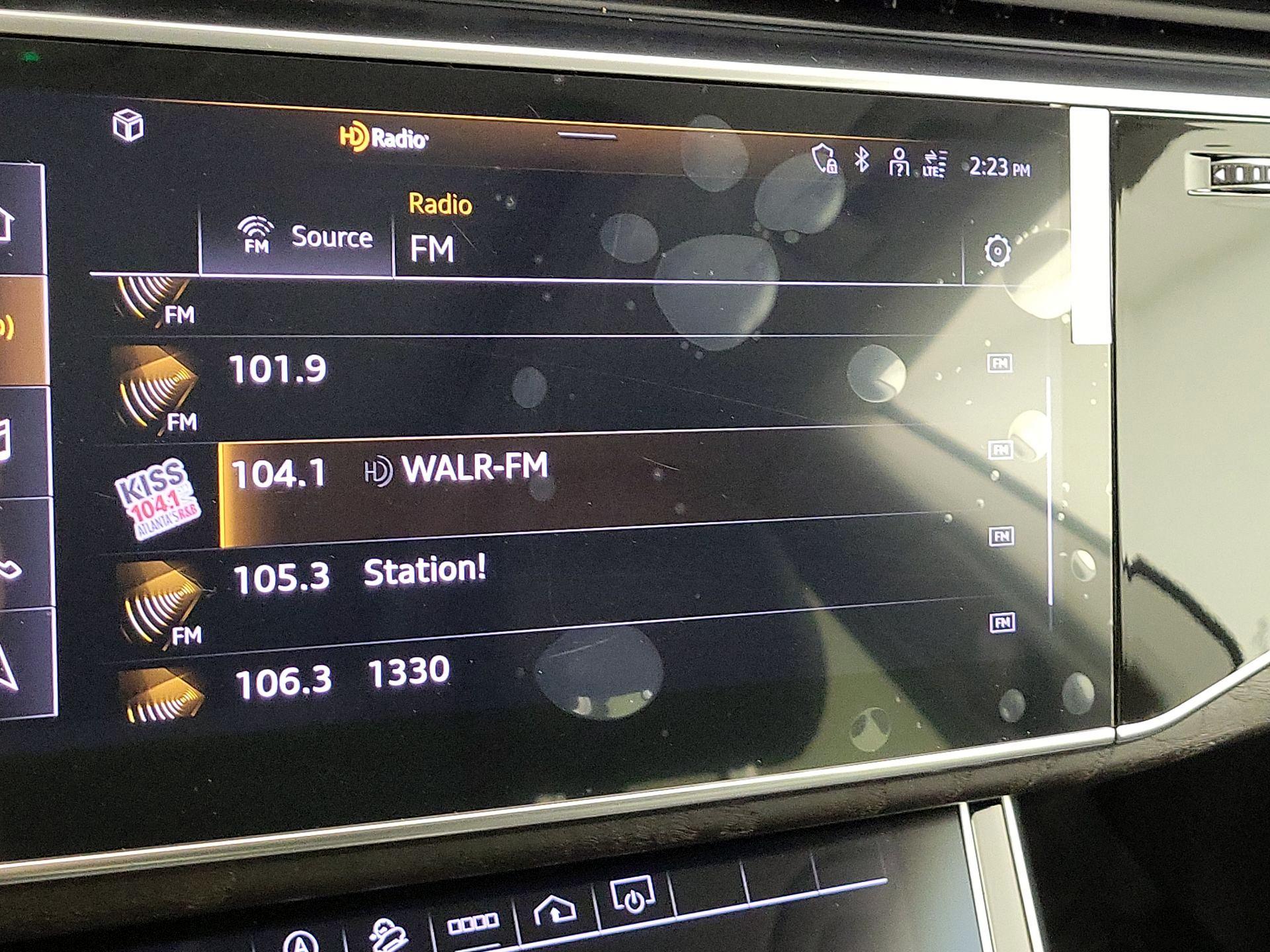 Thumbnail: 2023 Audi Q8 - 16