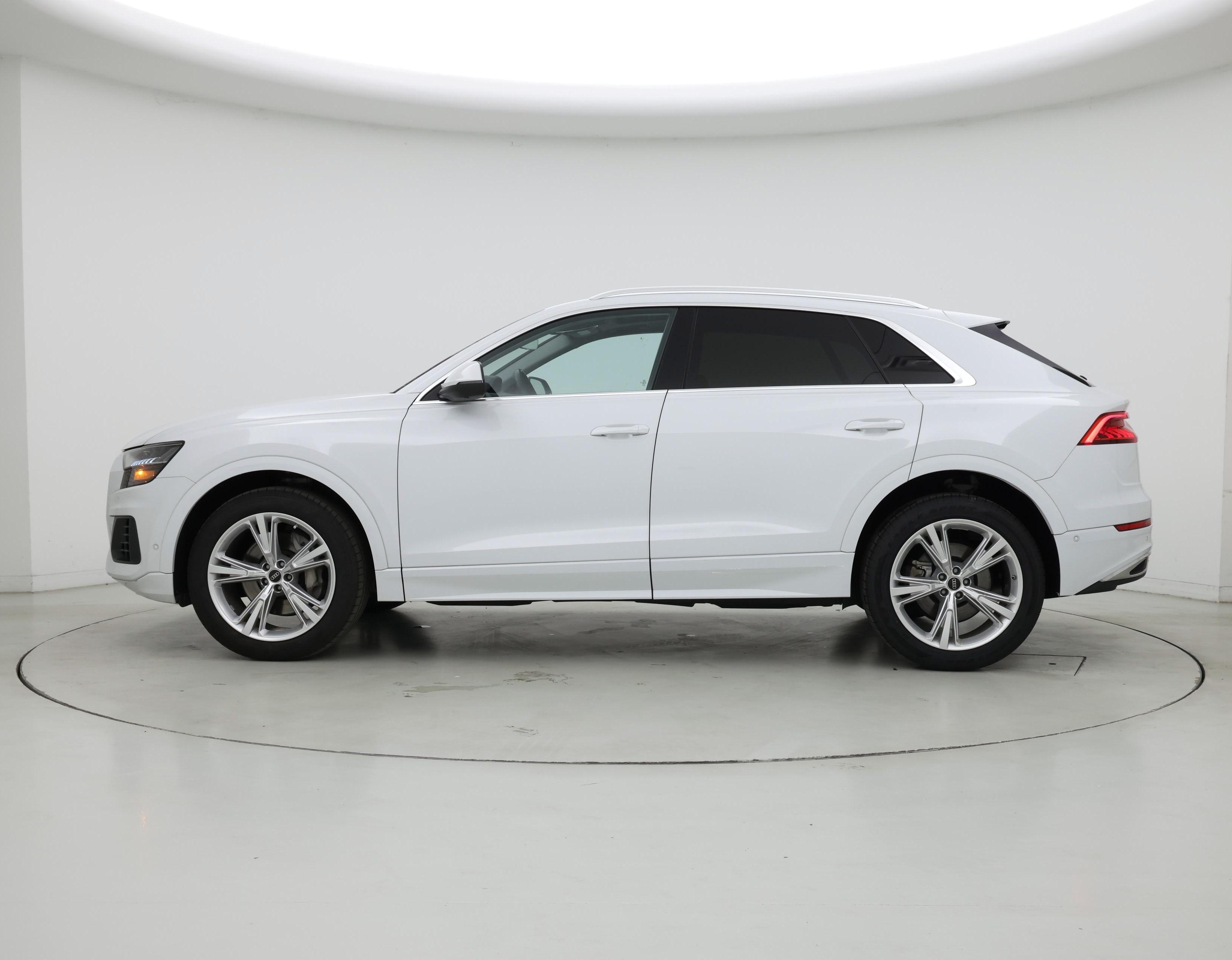 Thumbnail: 2023 Audi Q8 - 3