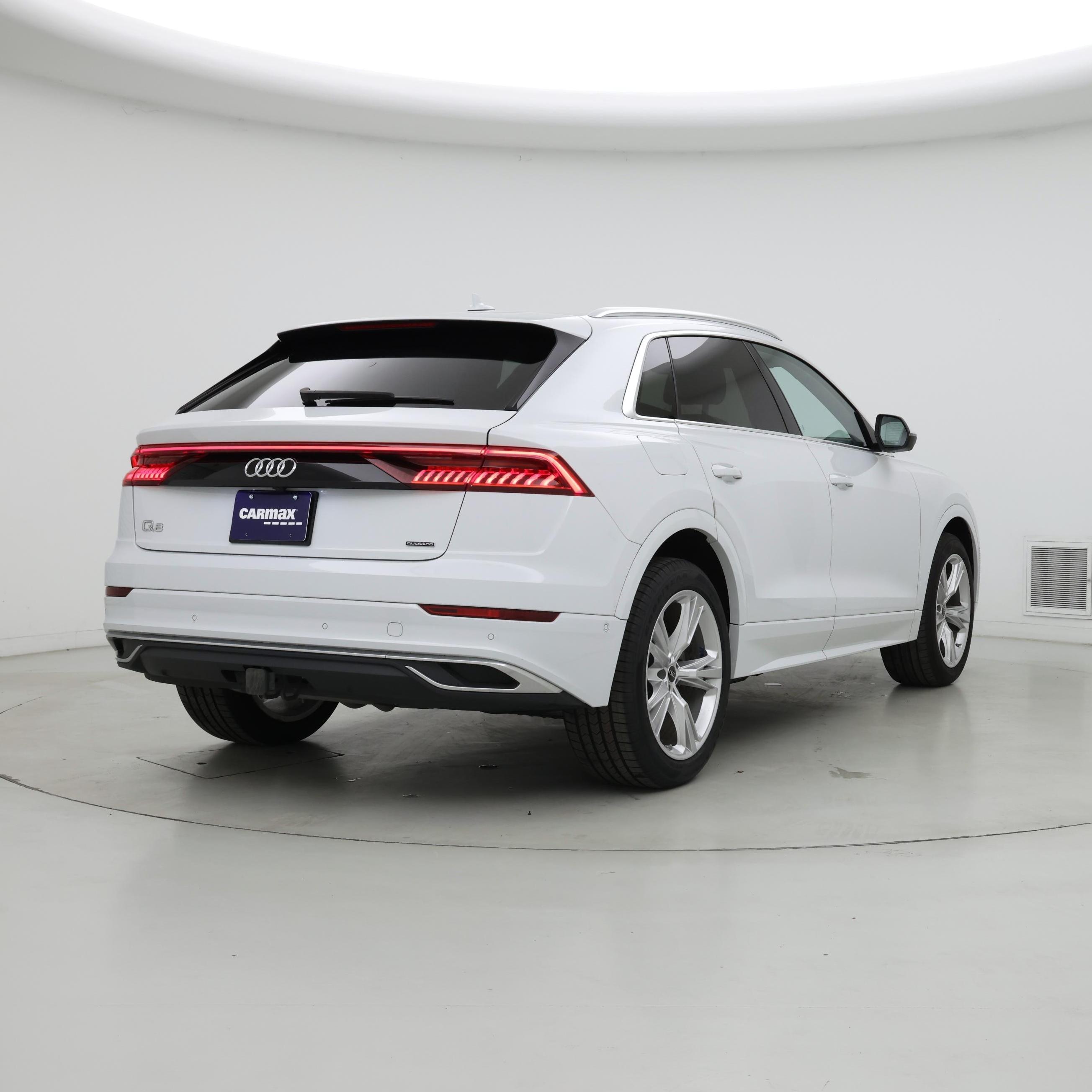 Thumbnail: 2023 Audi Q8 - 8