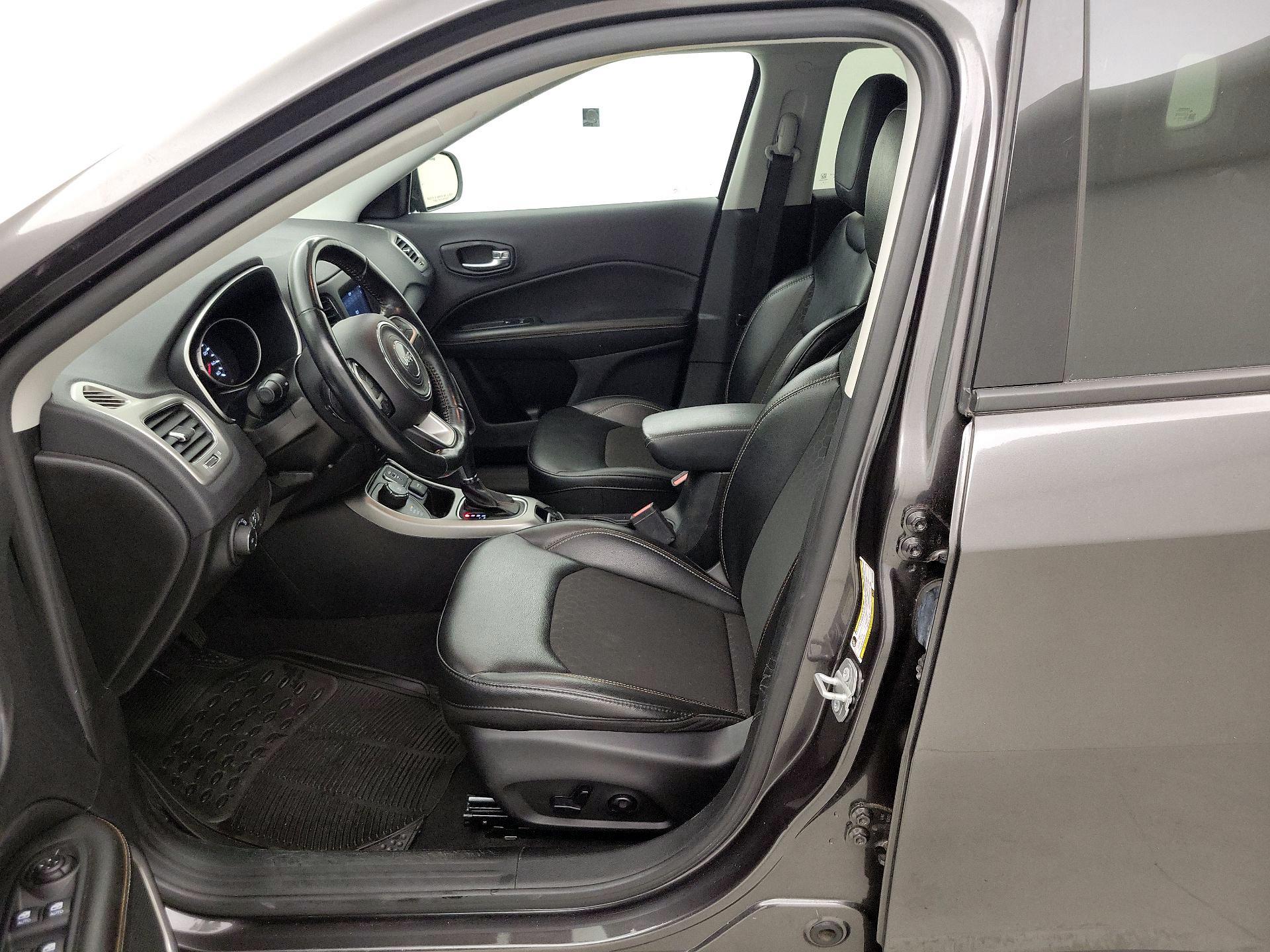 Thumbnail: 2021 Jeep Compass - 11