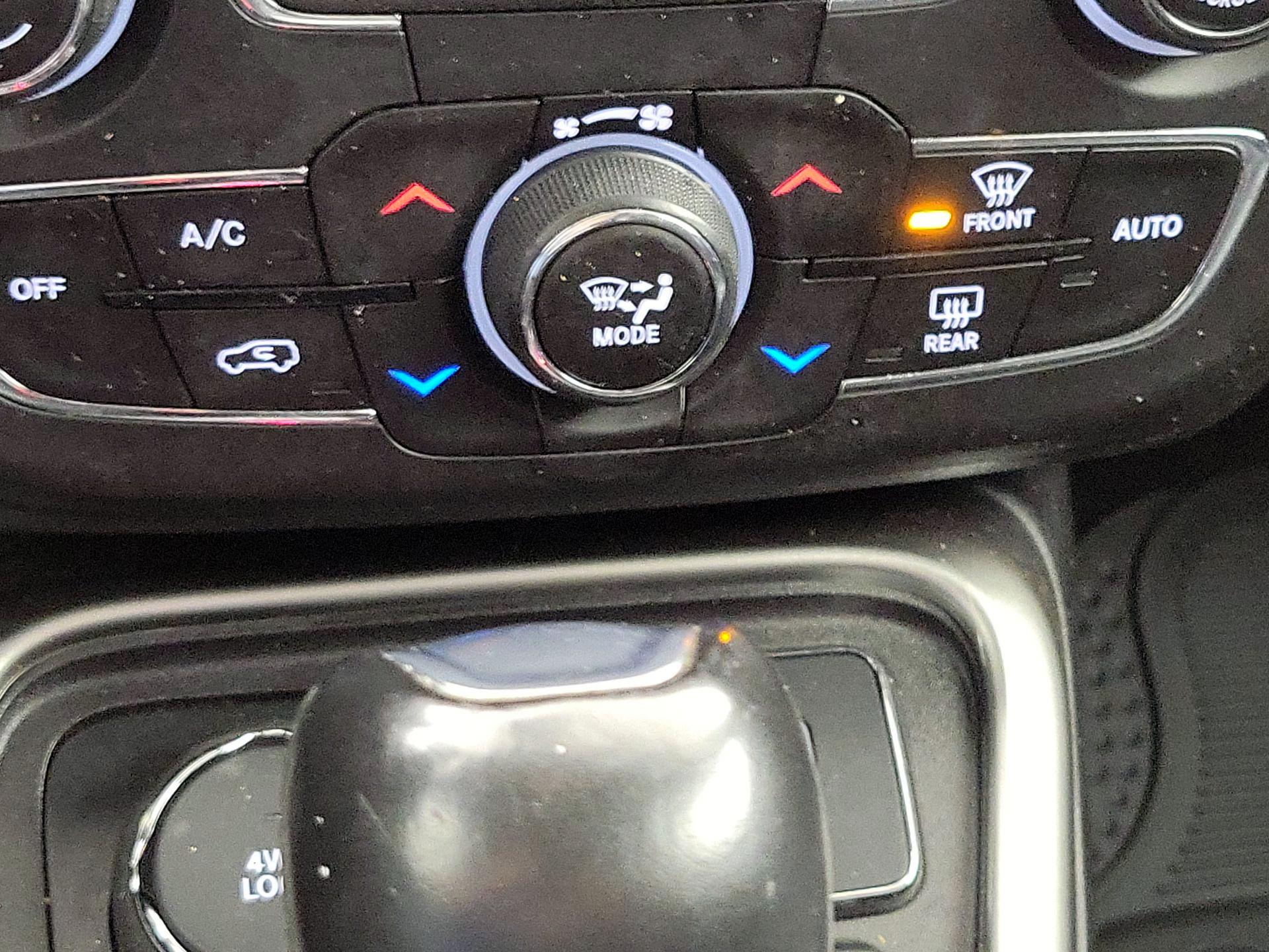 Thumbnail: 2021 Jeep Compass - 16