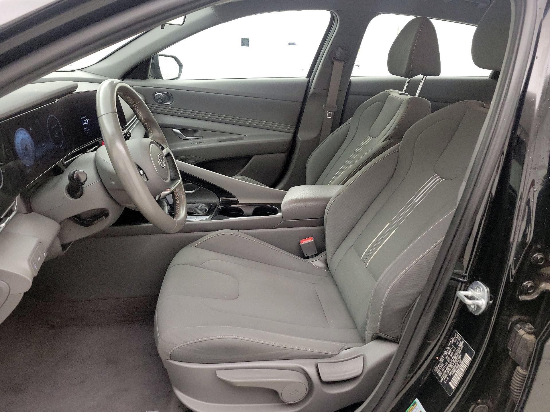 Thumbnail: 2023 Hyundai Elantra - 11