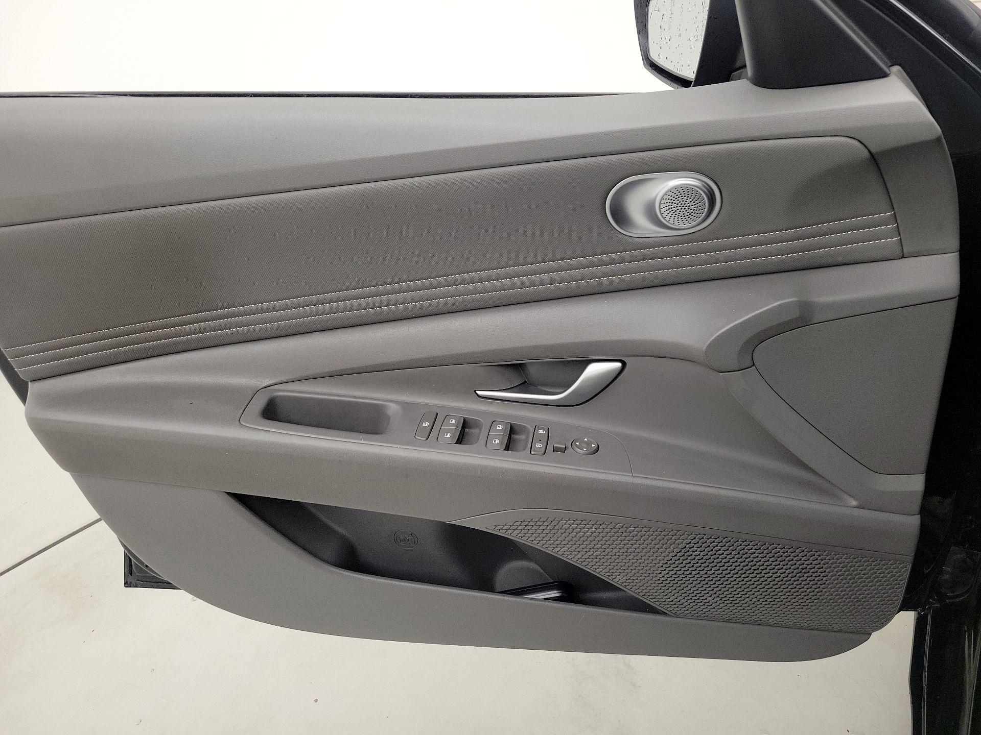 Thumbnail: 2023 Hyundai Elantra - 12
