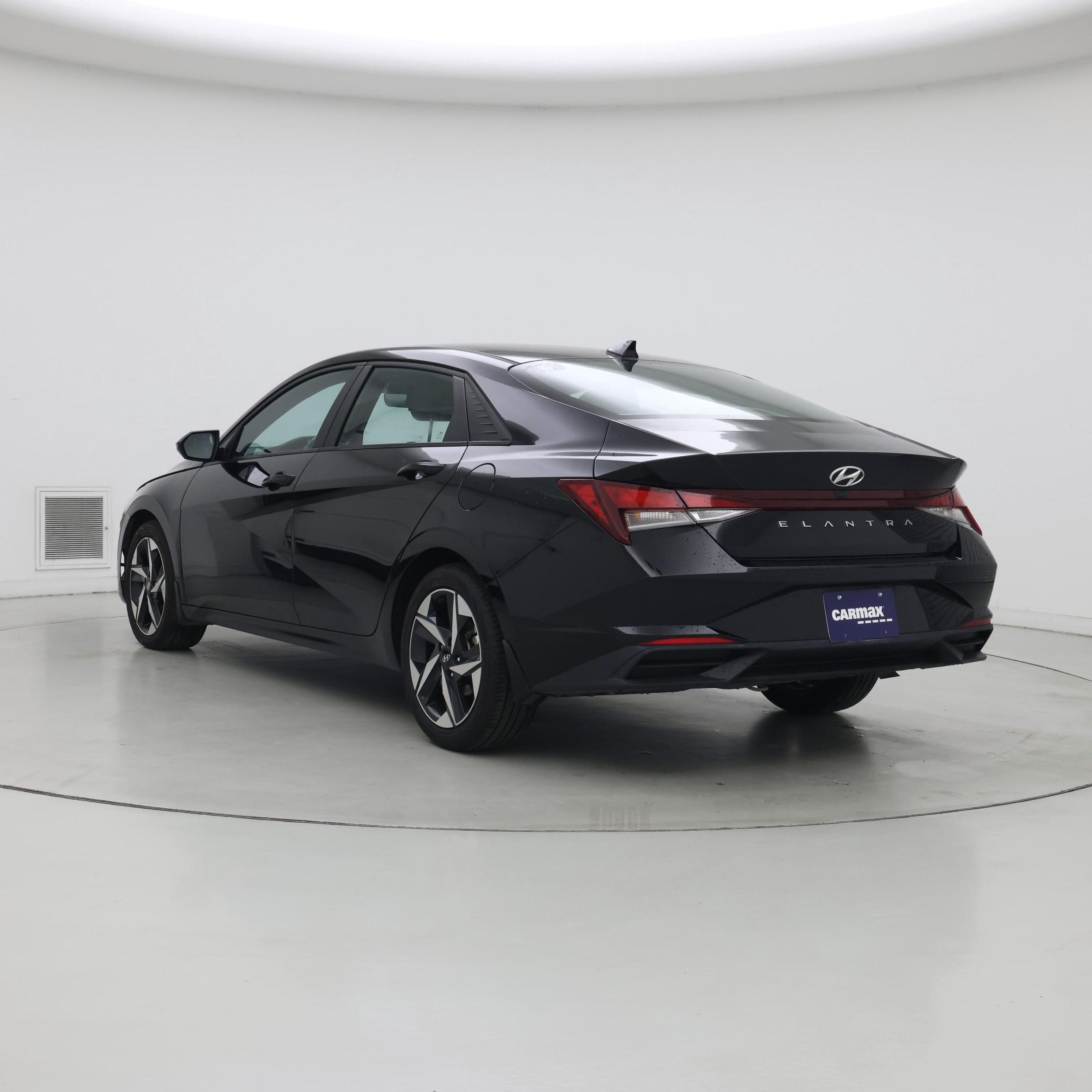 Thumbnail: 2023 Hyundai Elantra - 2