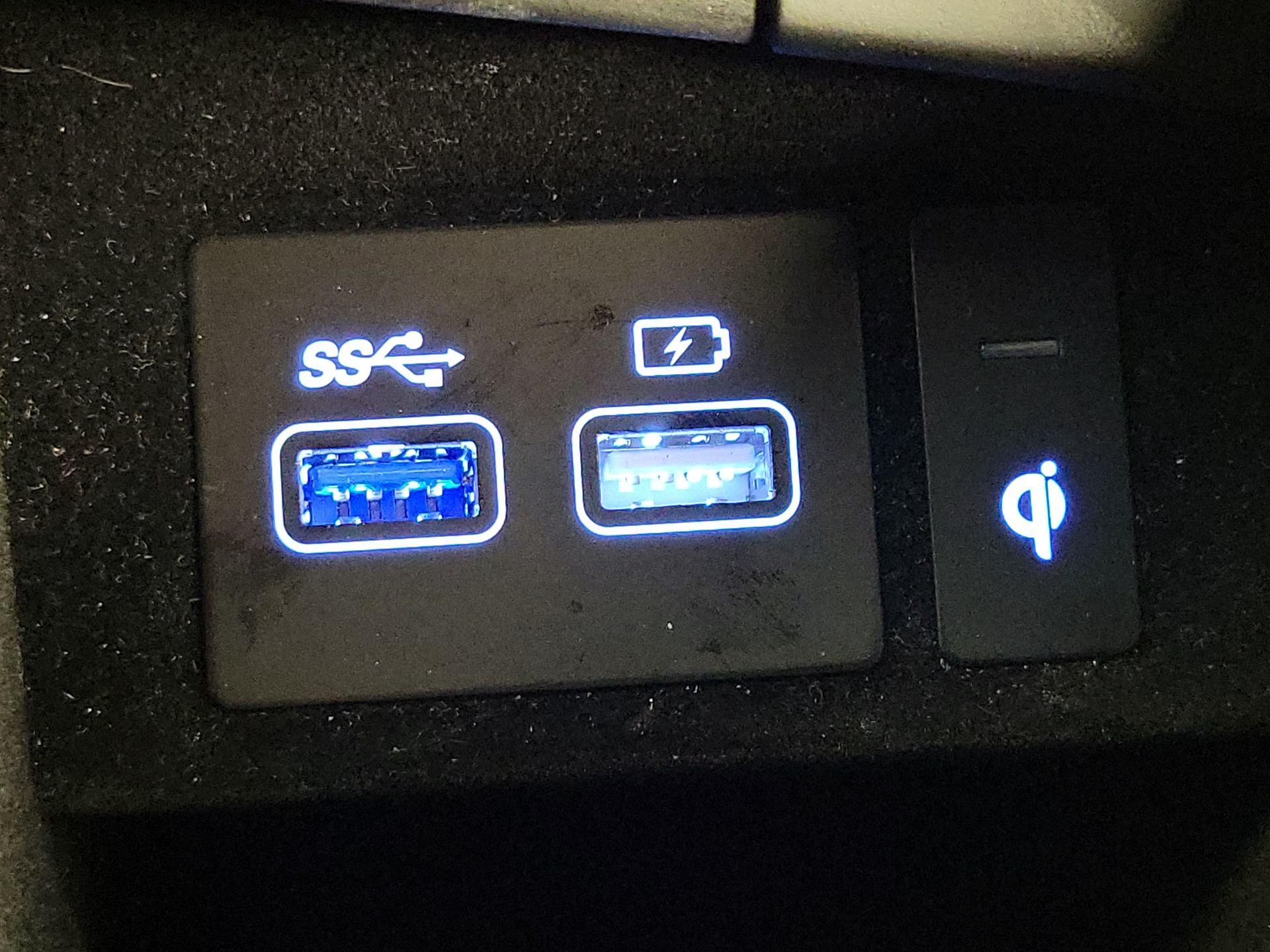 Thumbnail: 2023 Genesis GV70 - 19