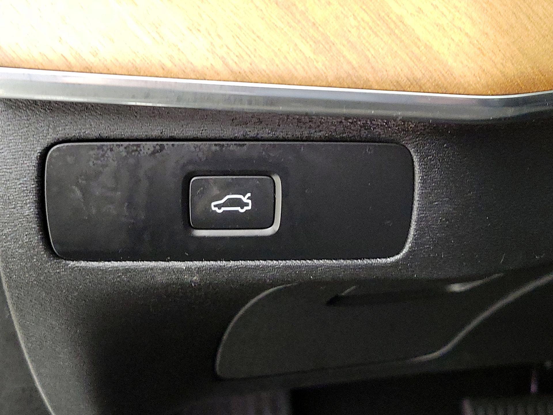 Thumbnail: 2024 Volvo XC90 - 13