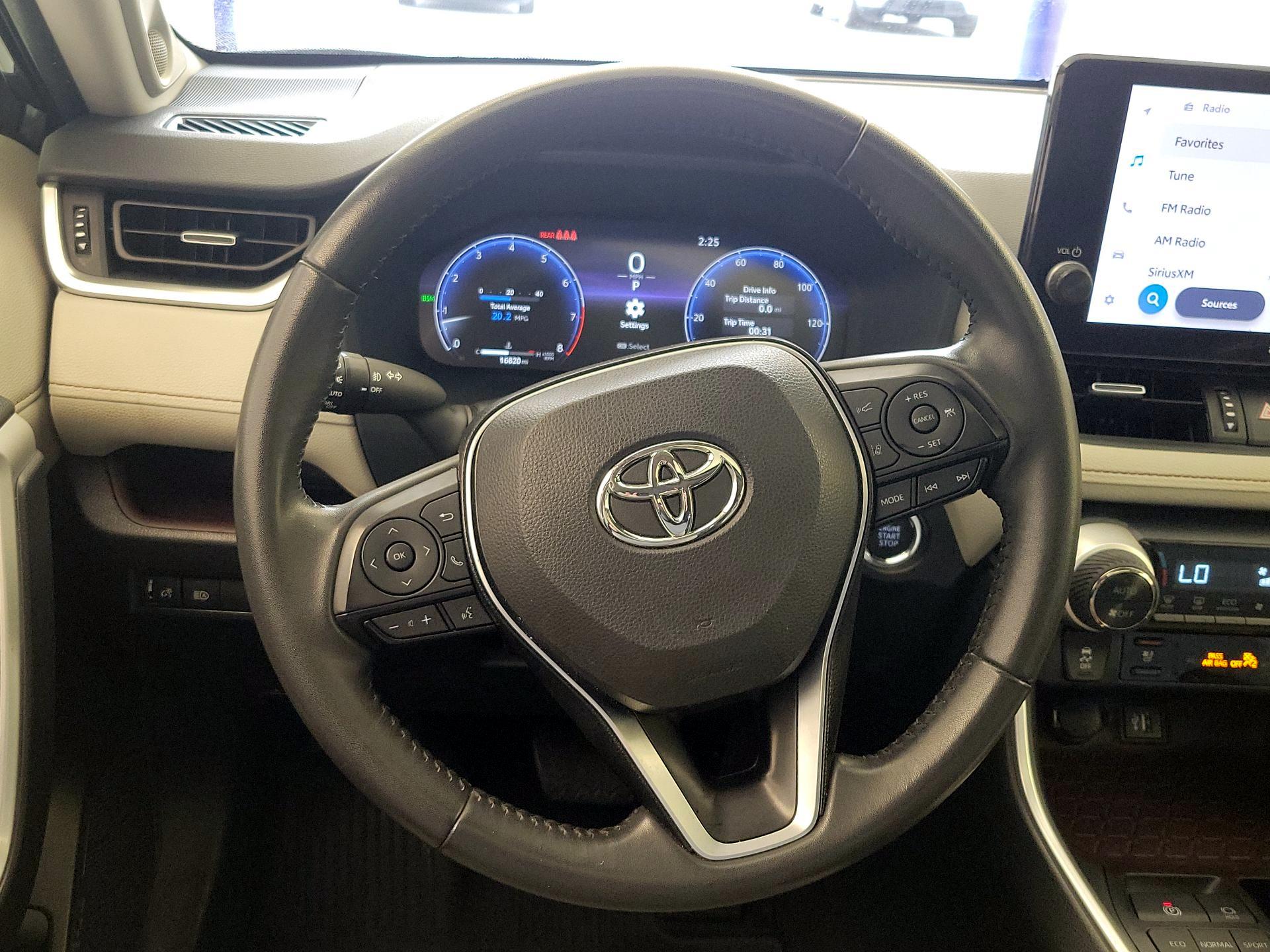 Thumbnail: 2024 Toyota RAV4 - 10