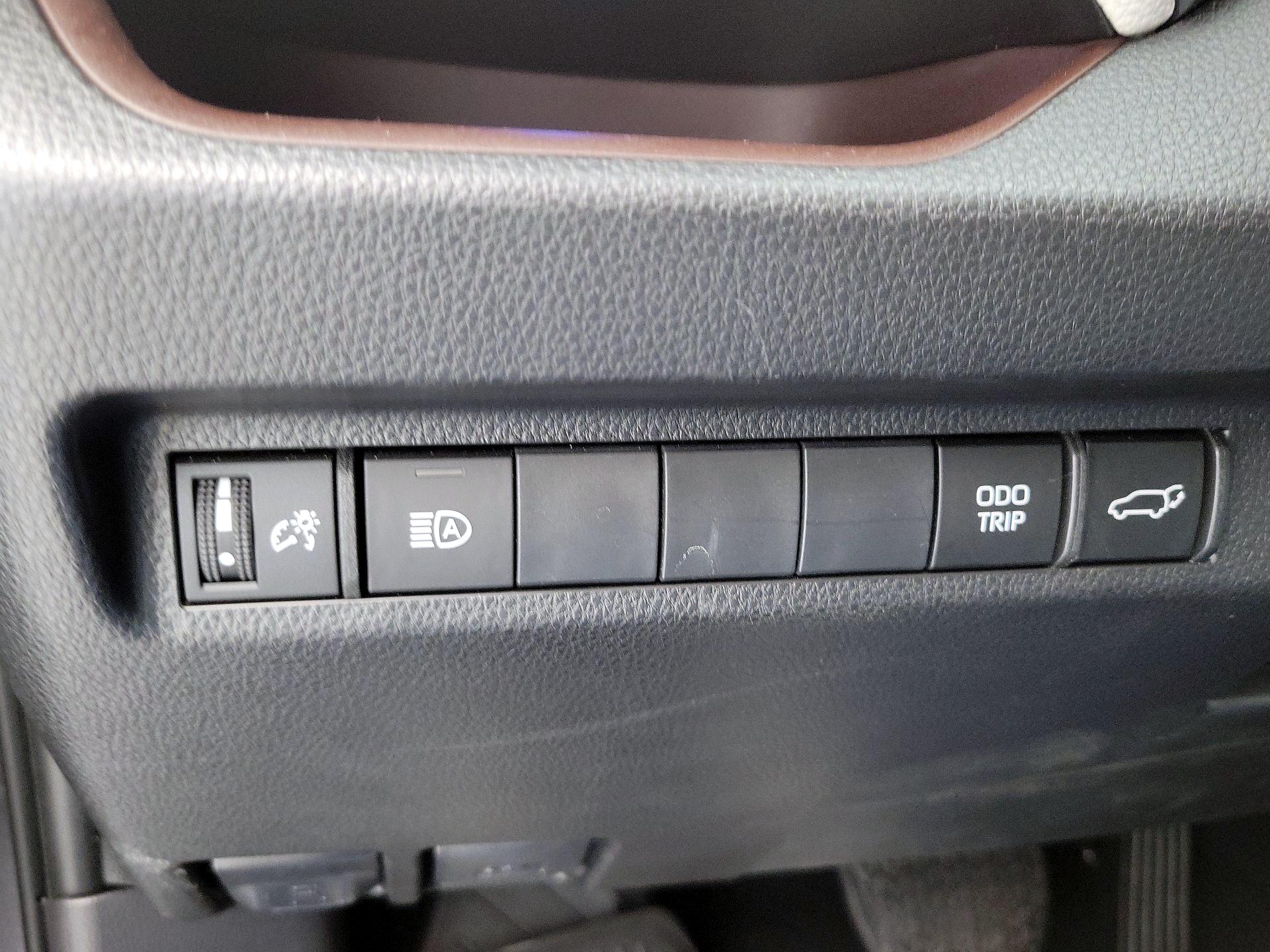 Thumbnail: 2024 Toyota RAV4 - 13