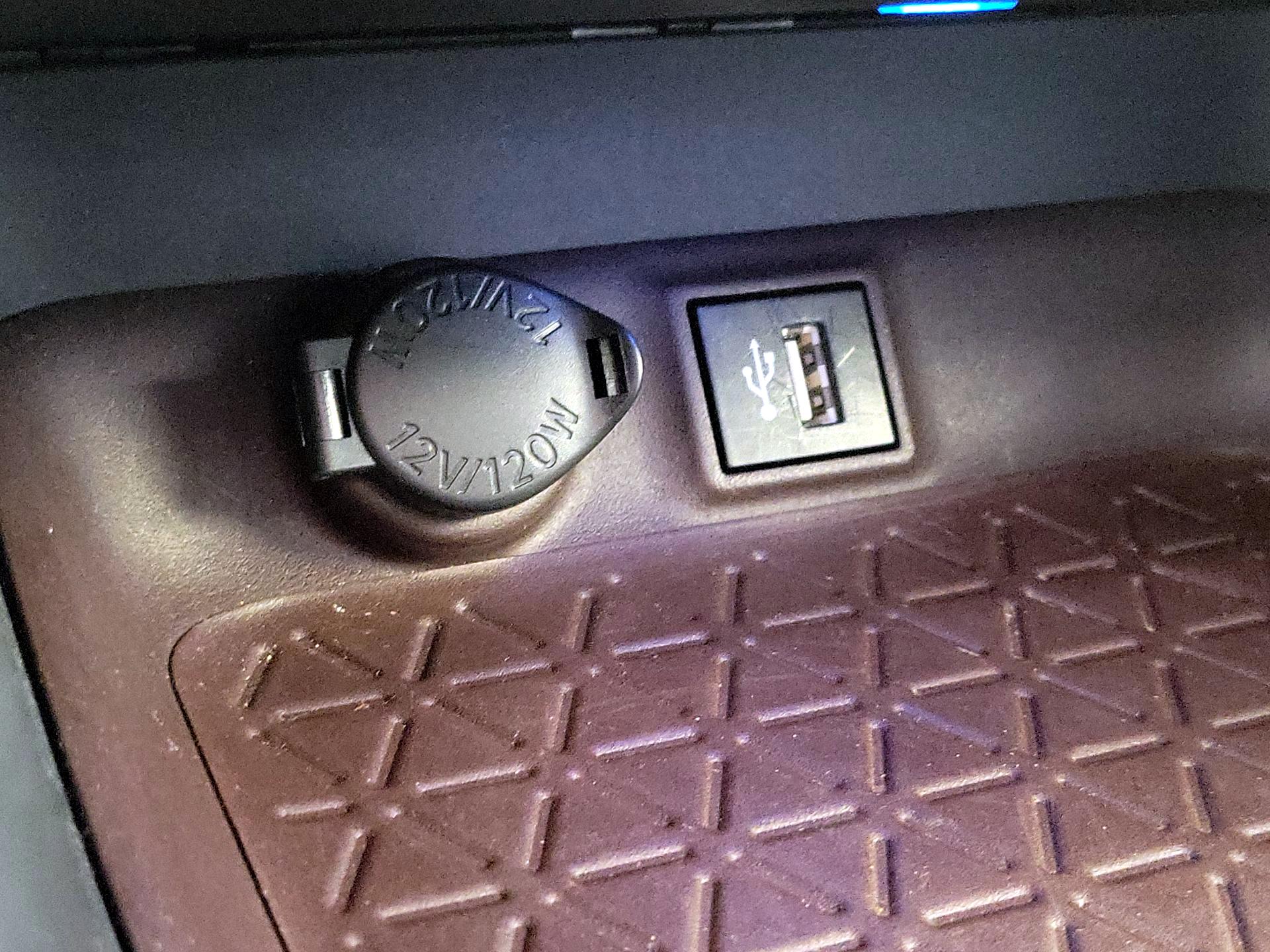 Thumbnail: 2024 Toyota RAV4 - 18