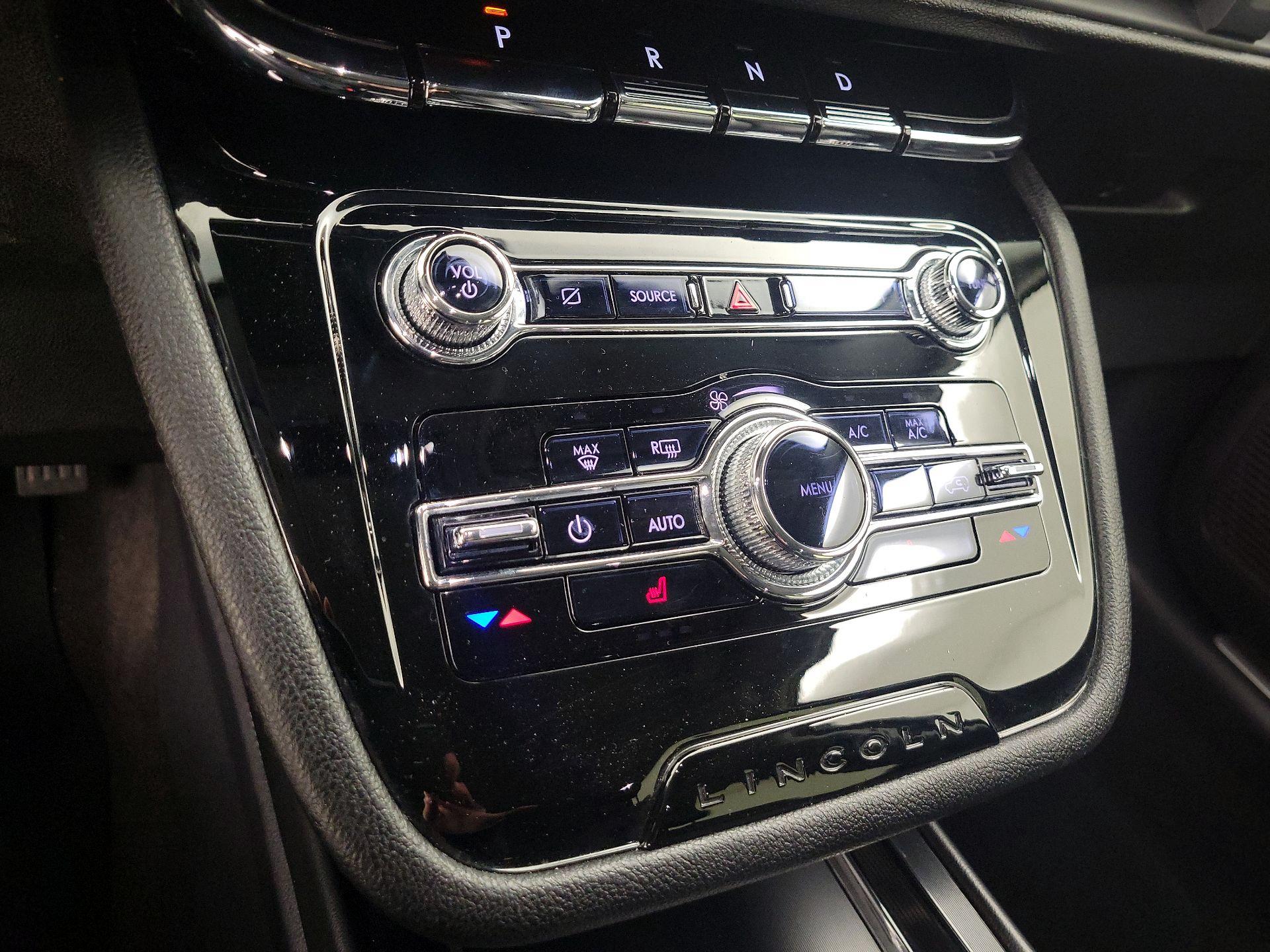 Thumbnail: 2021 Lincoln Corsair - 16