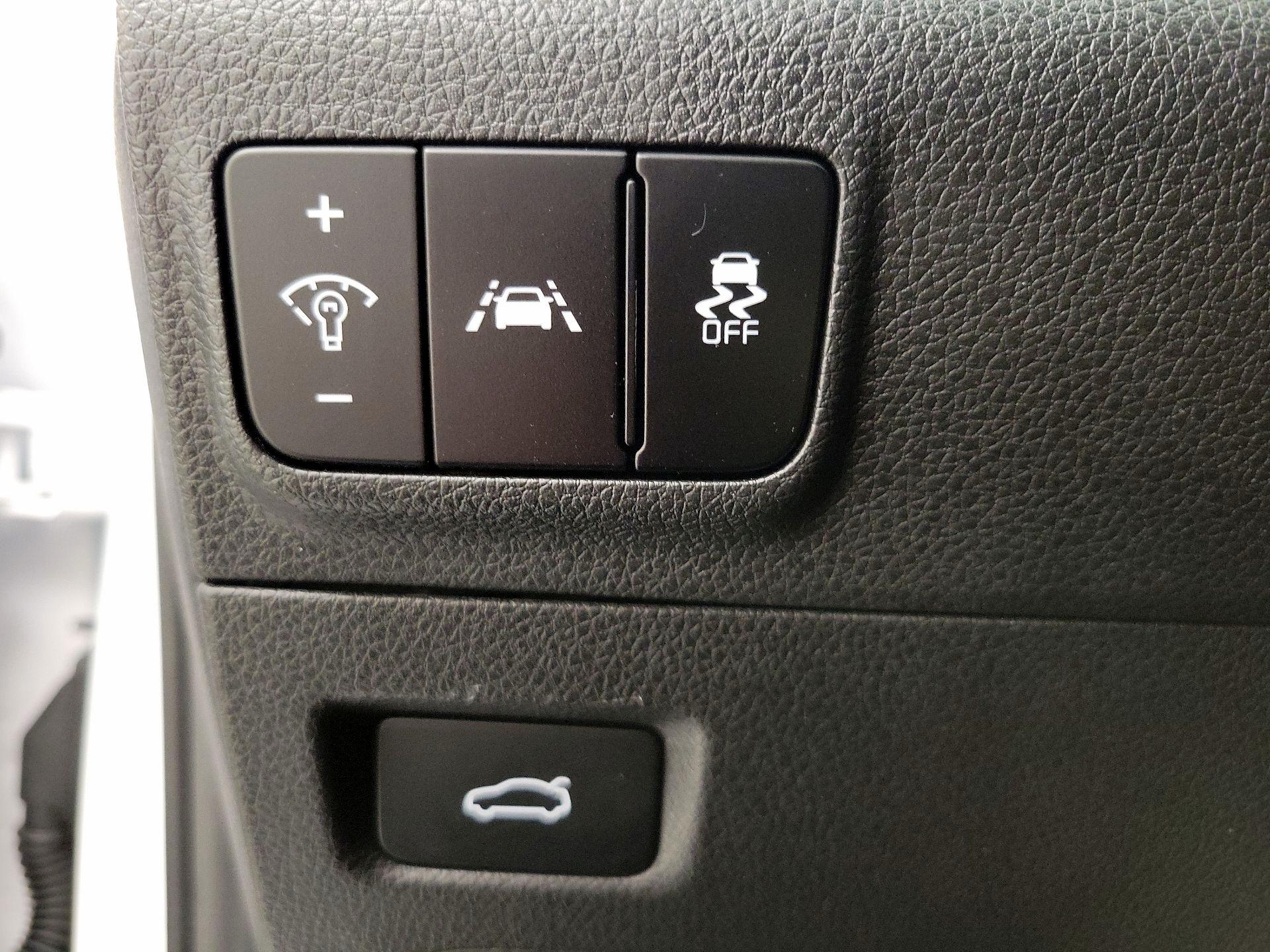 Thumbnail: 2023 Kia K5 - 13