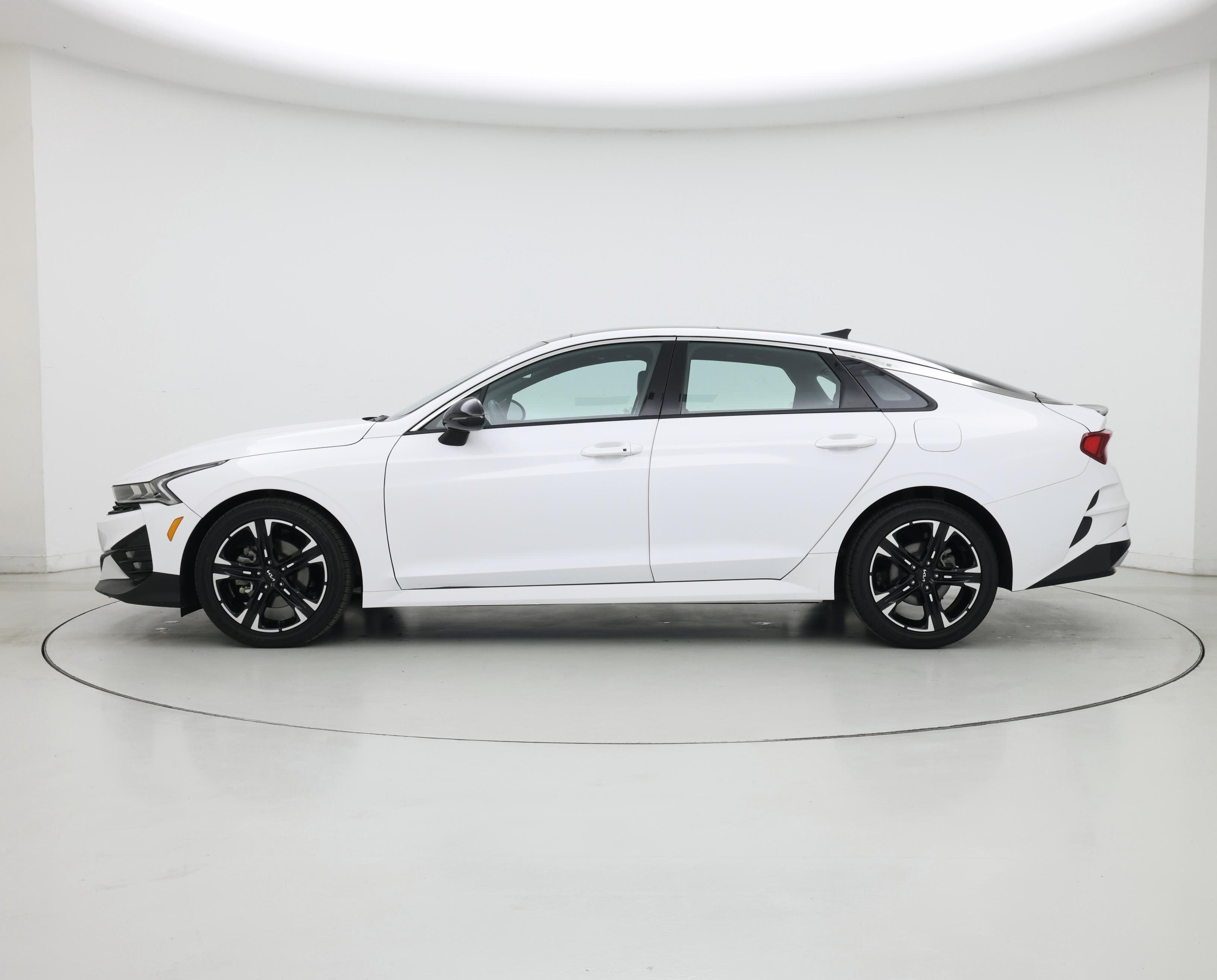 Thumbnail: 2023 Kia K5 - 3