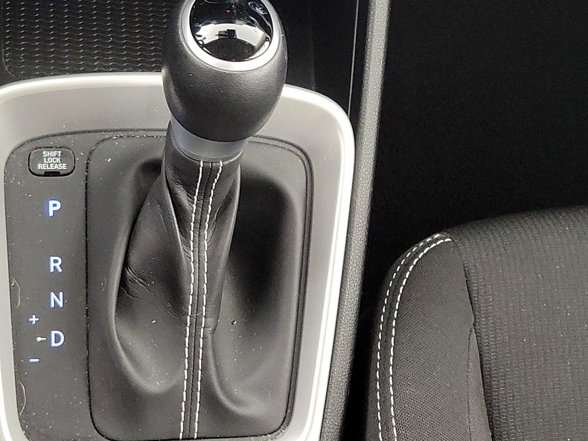 Thumbnail: 2023 Hyundai Venue - 17