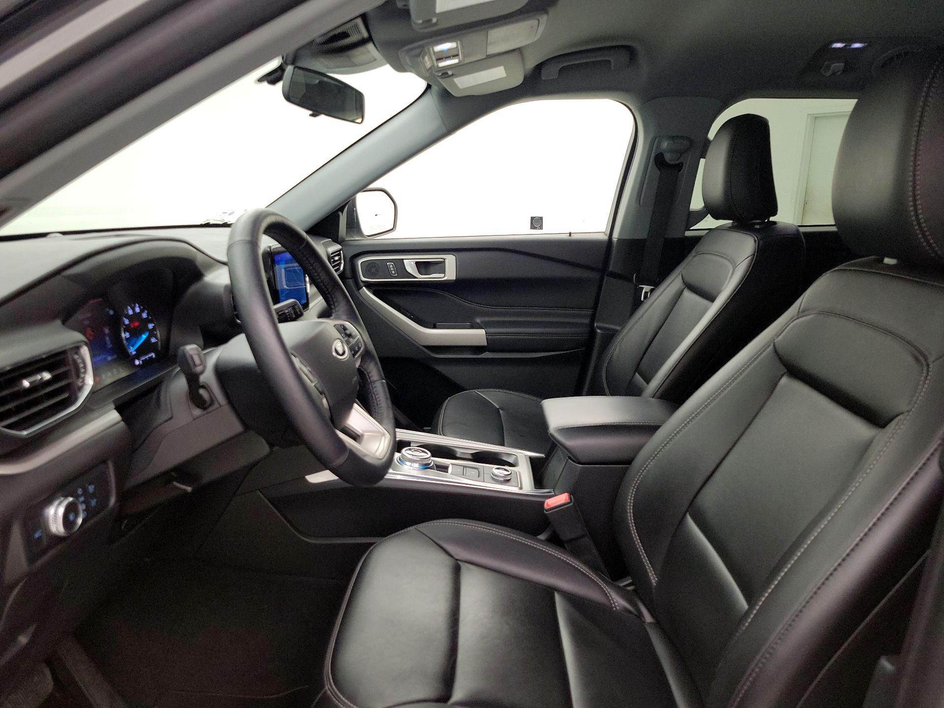 Thumbnail: 2022 Ford Explorer - 11