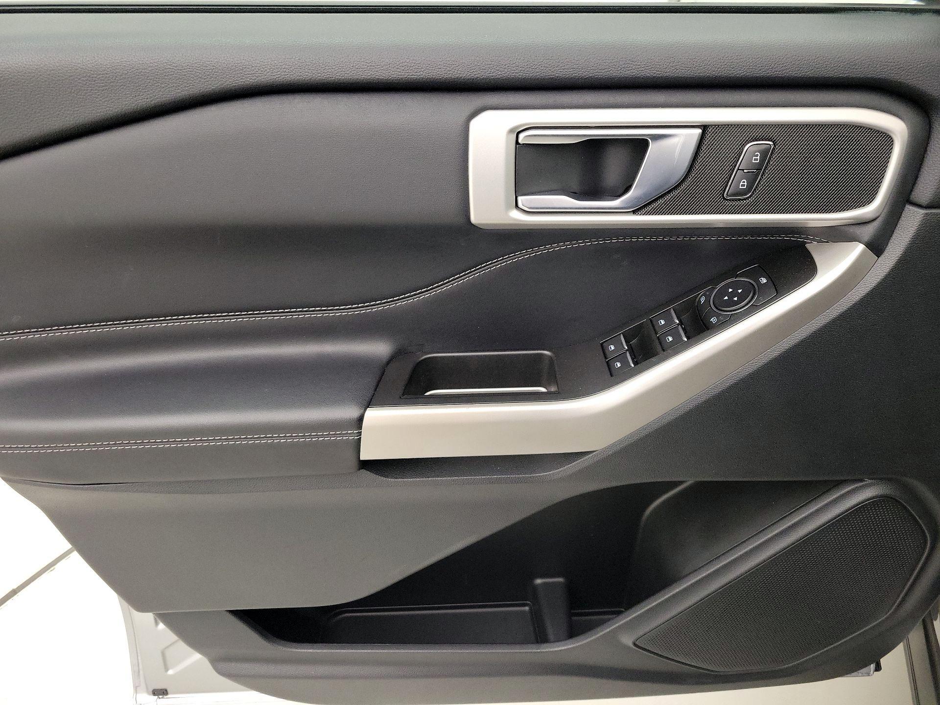 Thumbnail: 2022 Ford Explorer - 12