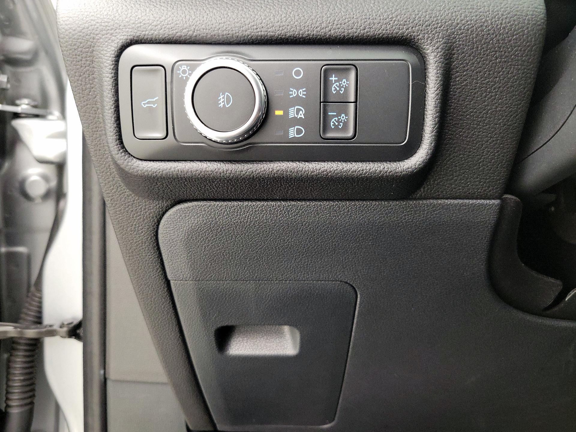 Thumbnail: 2022 Ford Explorer - 13